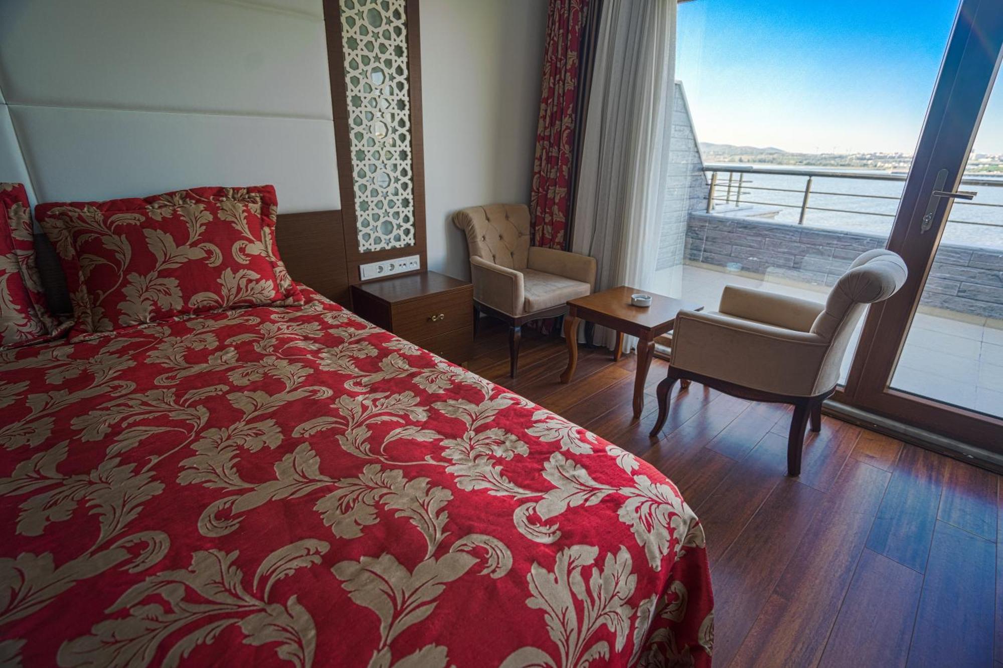 Sea Golden Darica (Marmara)