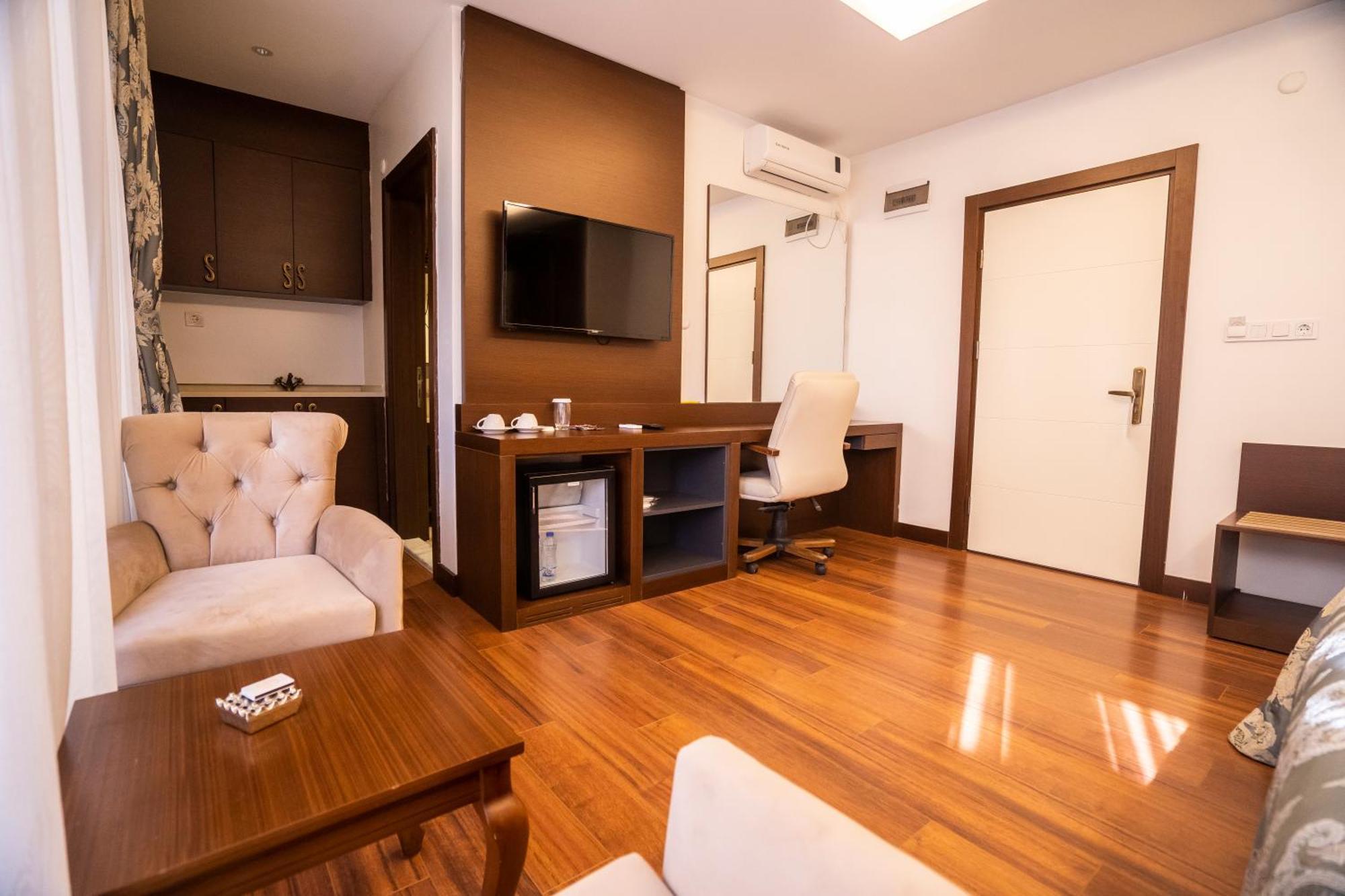 Sea Golden Darica (Marmara)