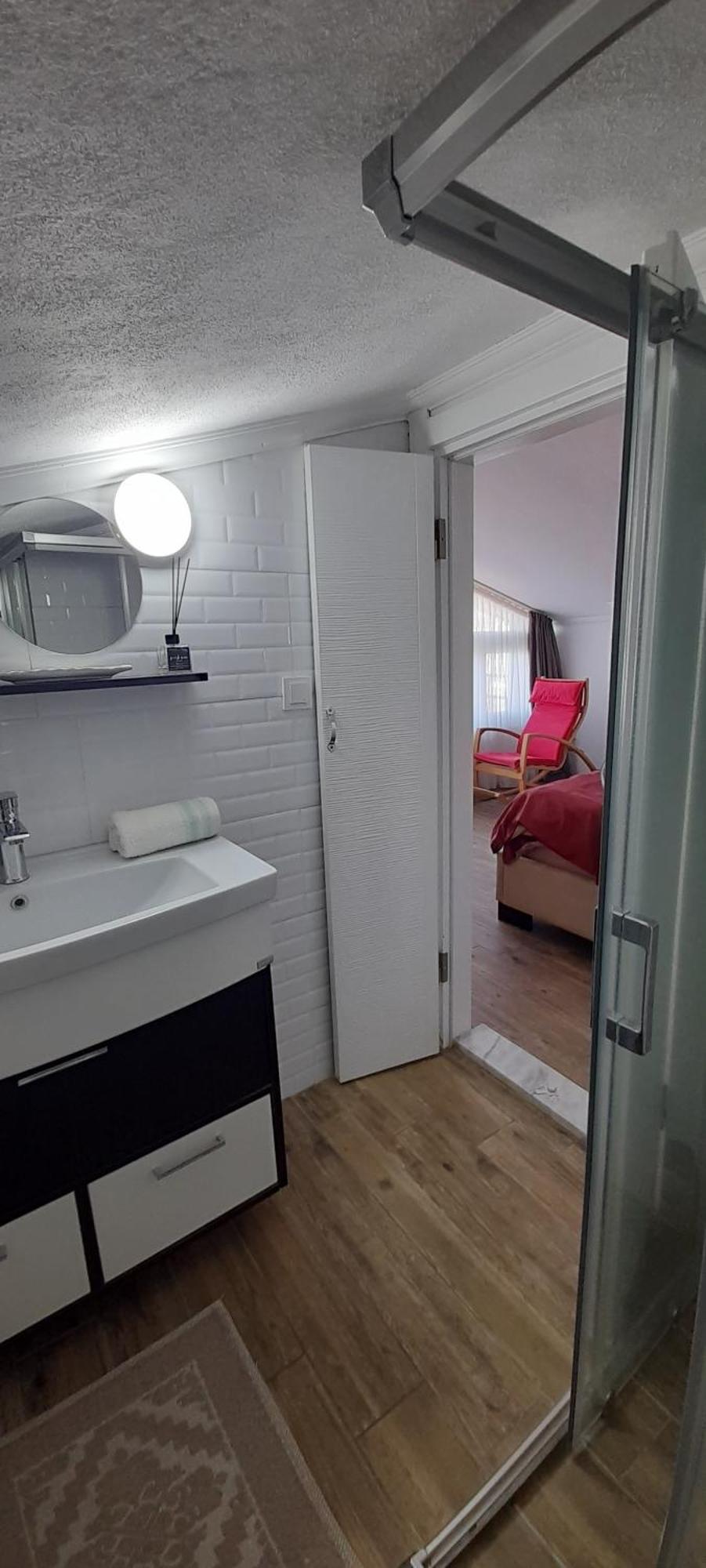 Holiday home Aj Muestakil Ev Doert Odali *