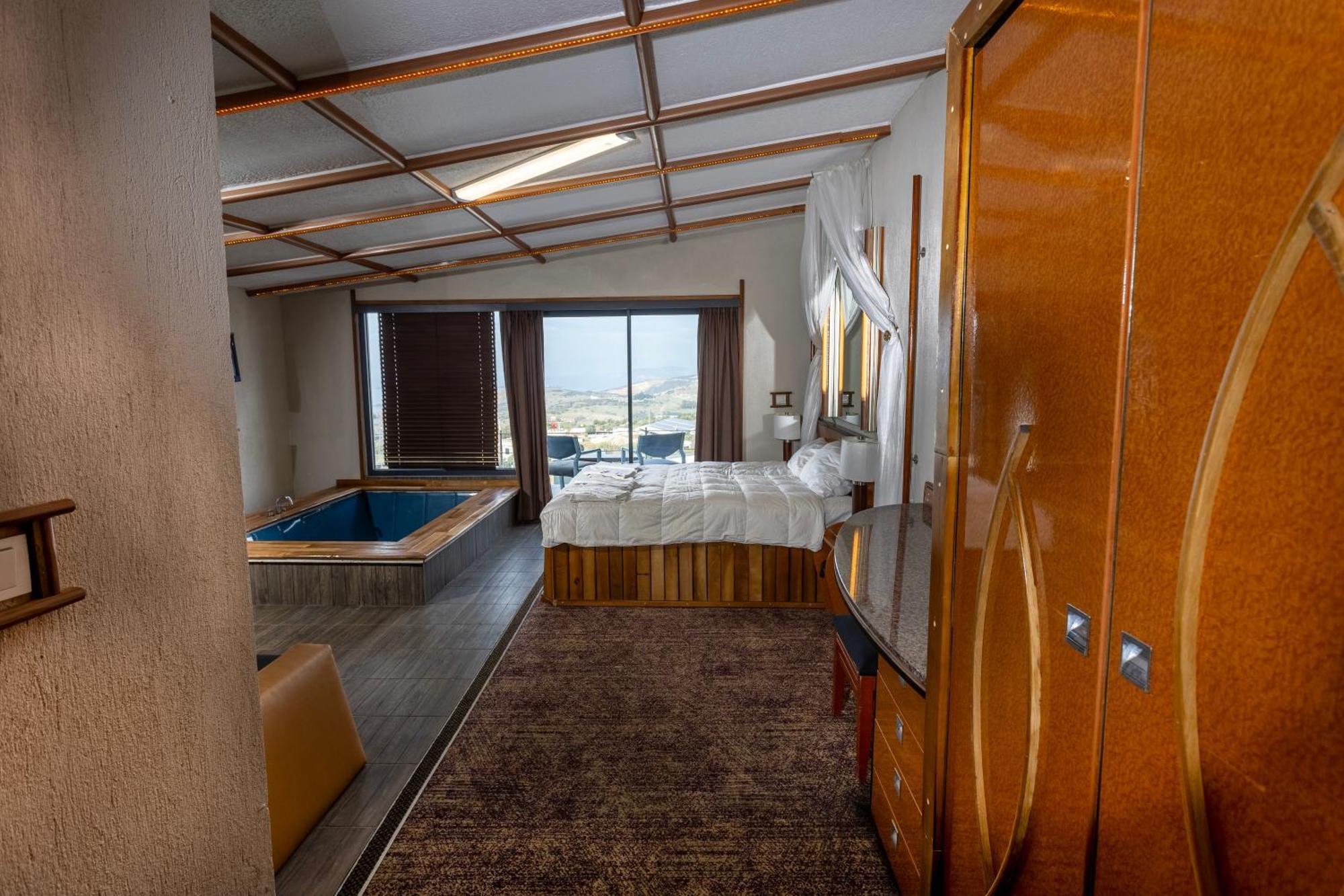 Reva Miami Hotel Foca