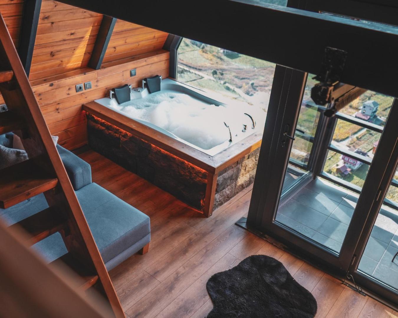 Pavri Lodge