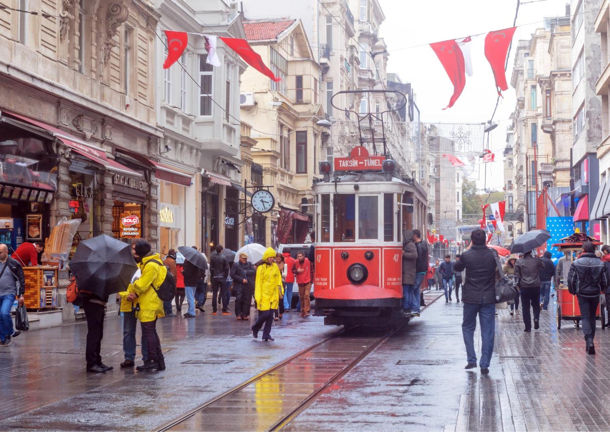 Elmira Pera & - Special Class Istanbul