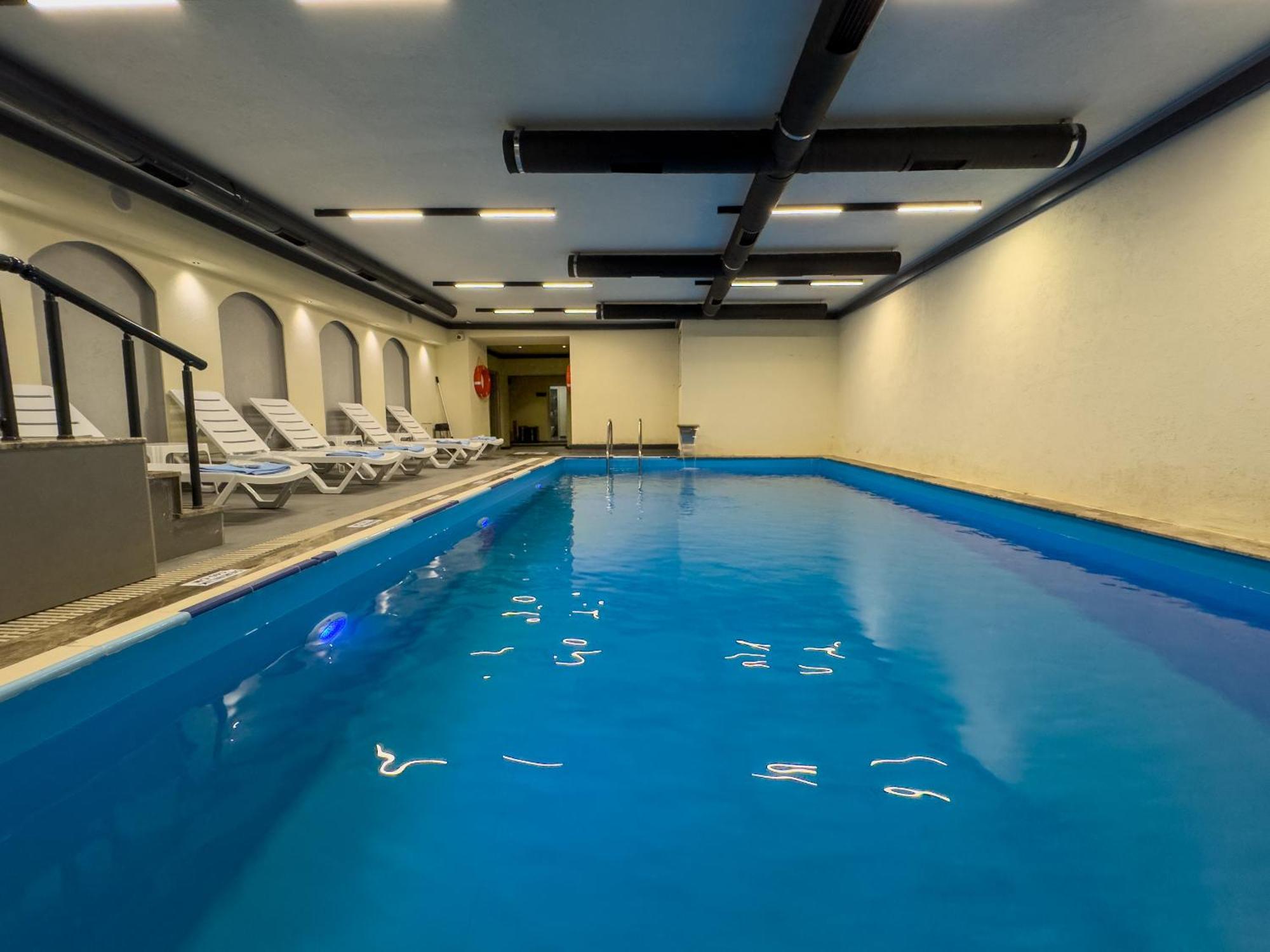 Hotel Sera Center