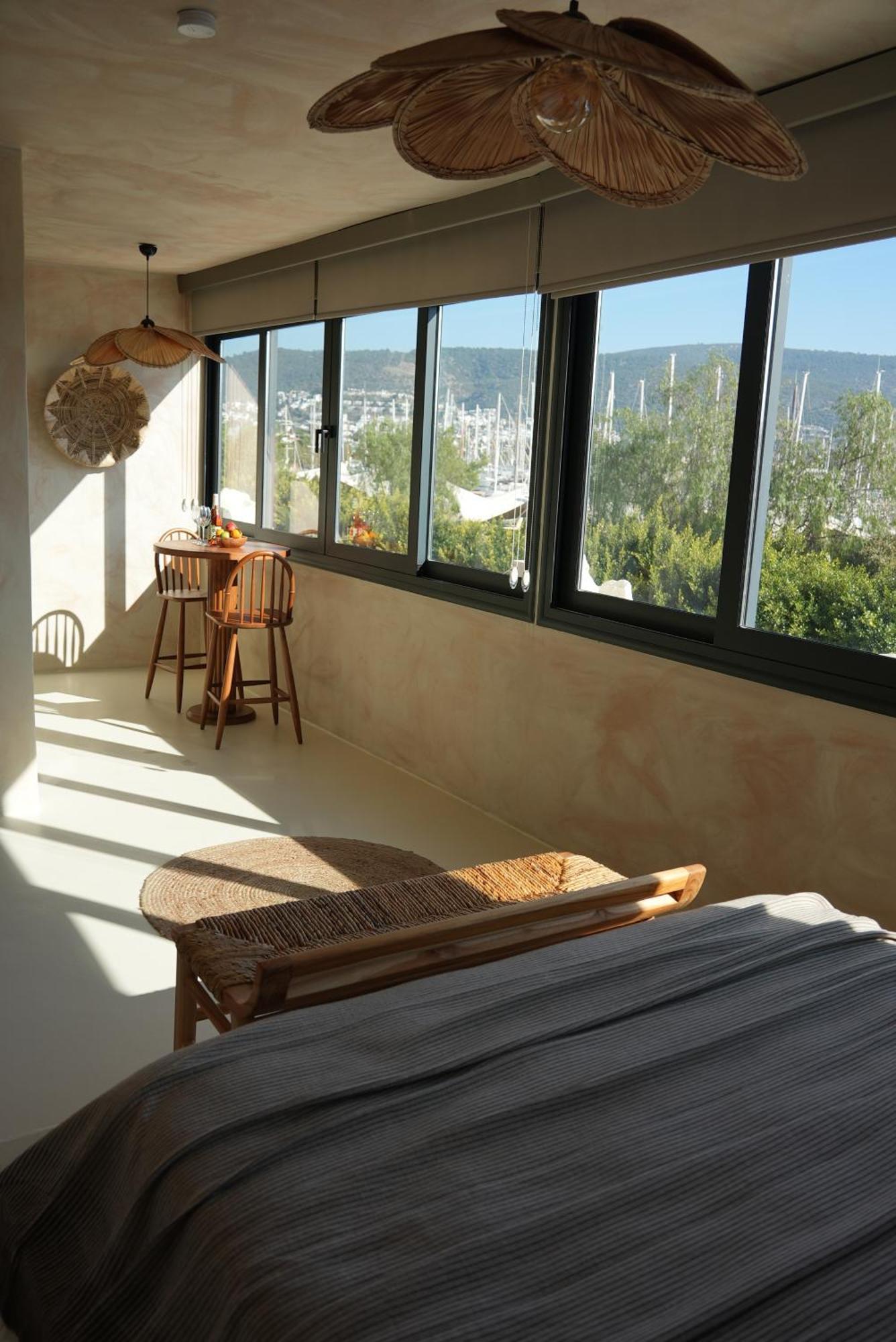 Noi Hotel
