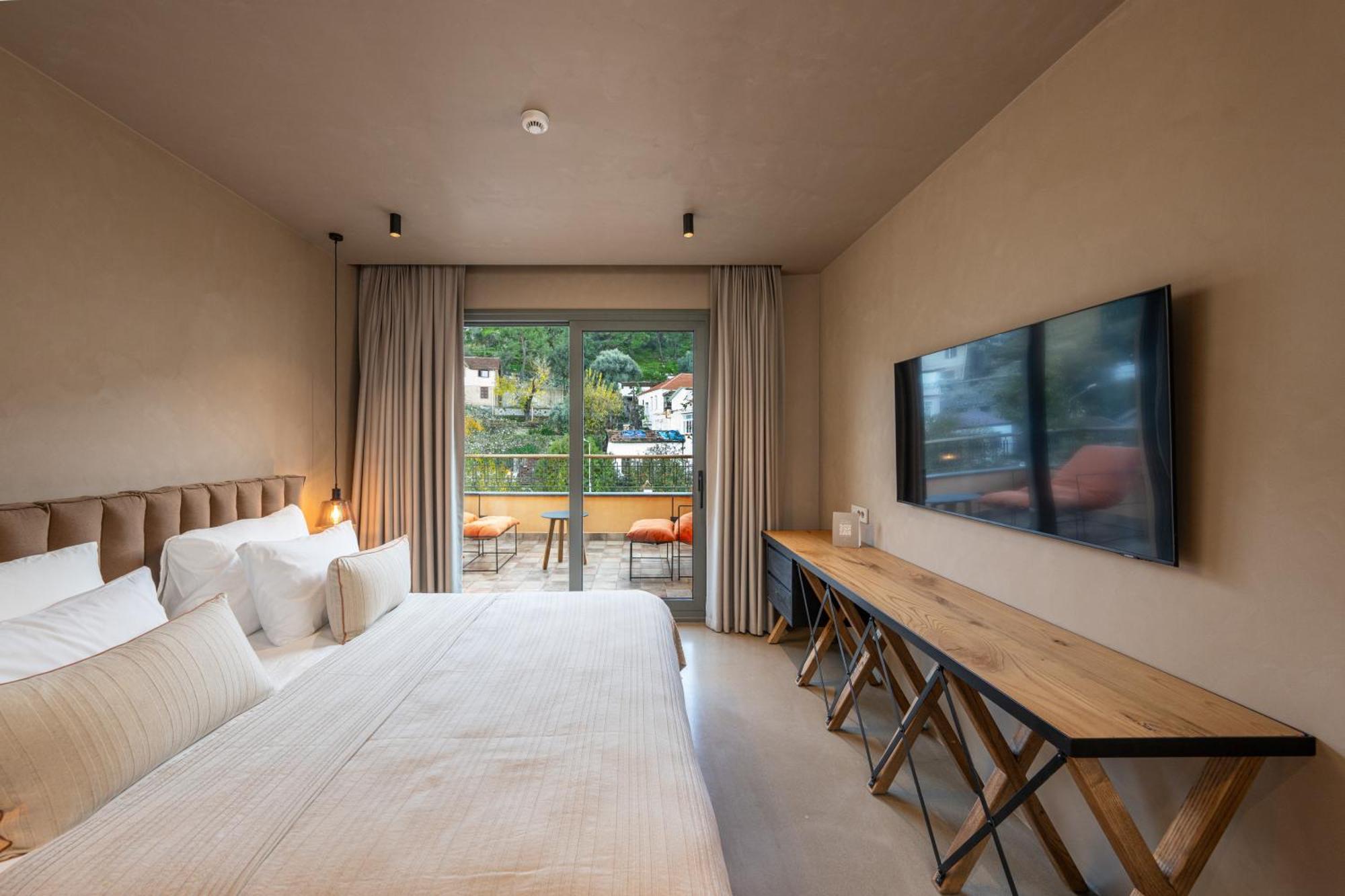 Roome Hotel