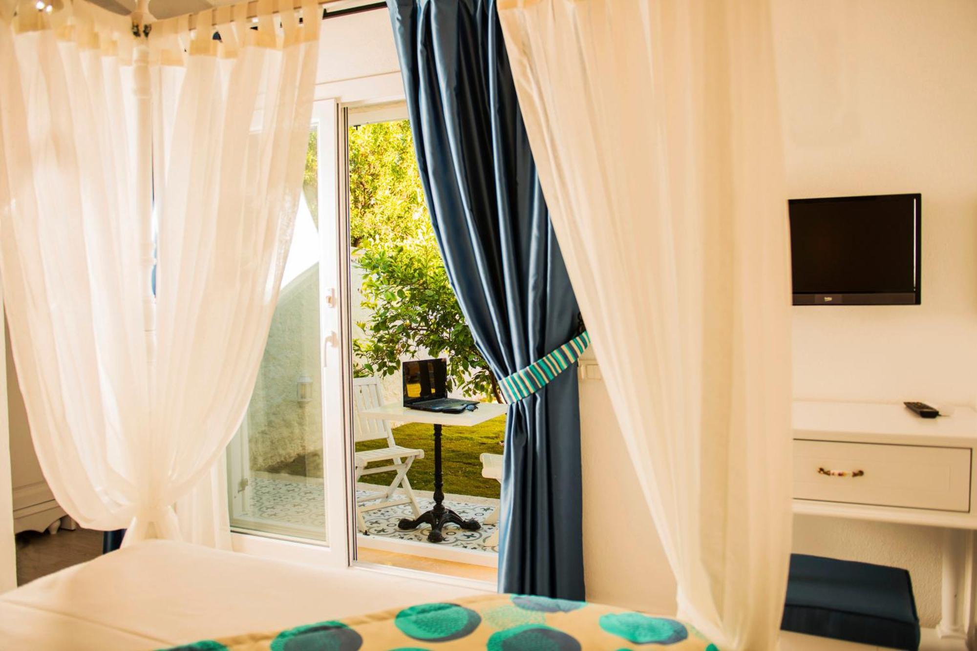 Selin Bed & Breakfast 2*