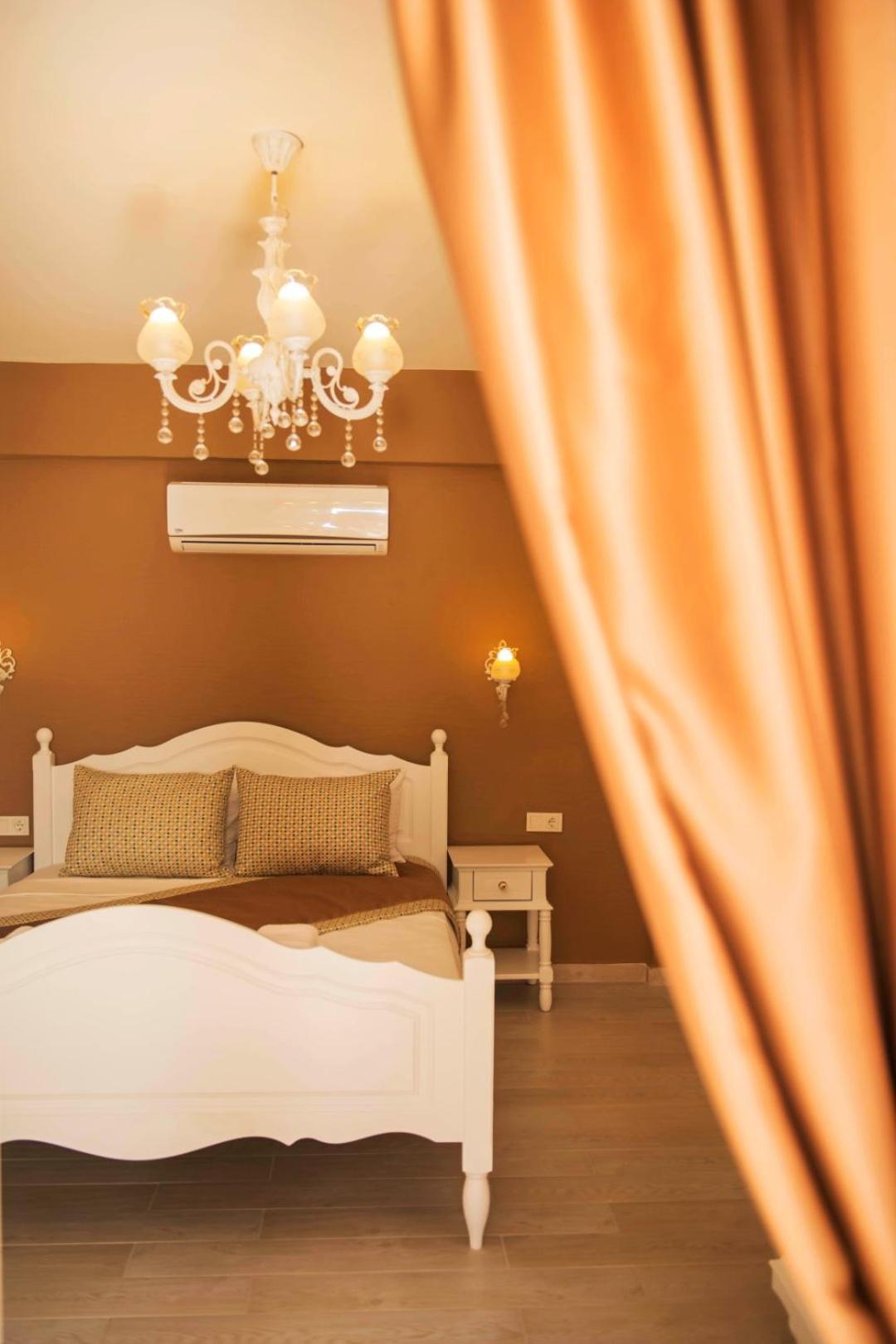 Selin Bed & Breakfast 2*