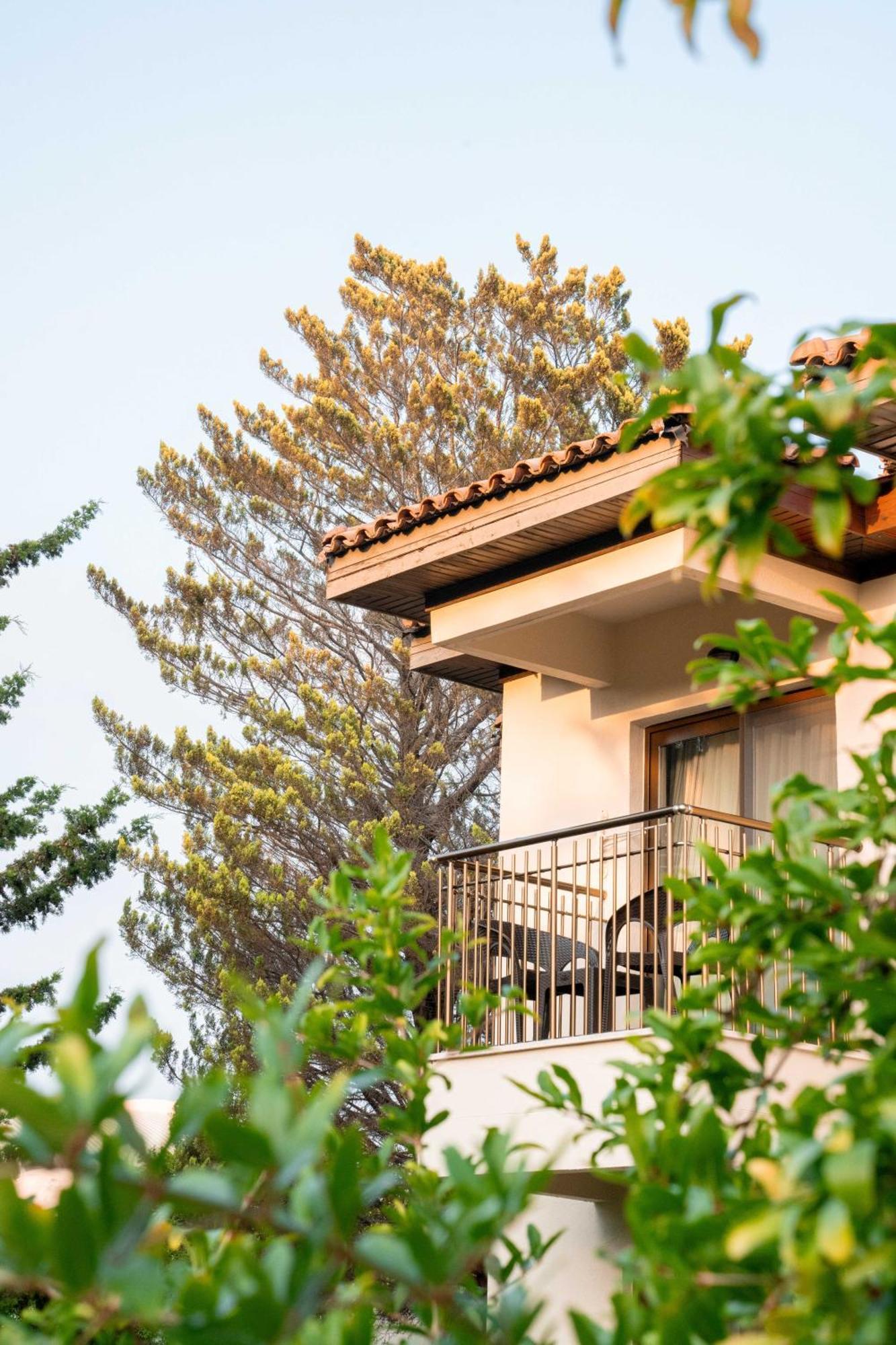 Club Nena Resort