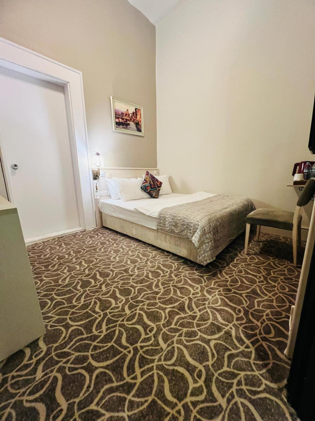 Aria Palace Taksim 3*