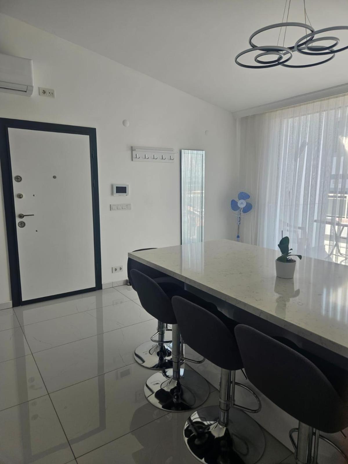 Apartment Modern In Very Quiet Location In Darica, Istanbul