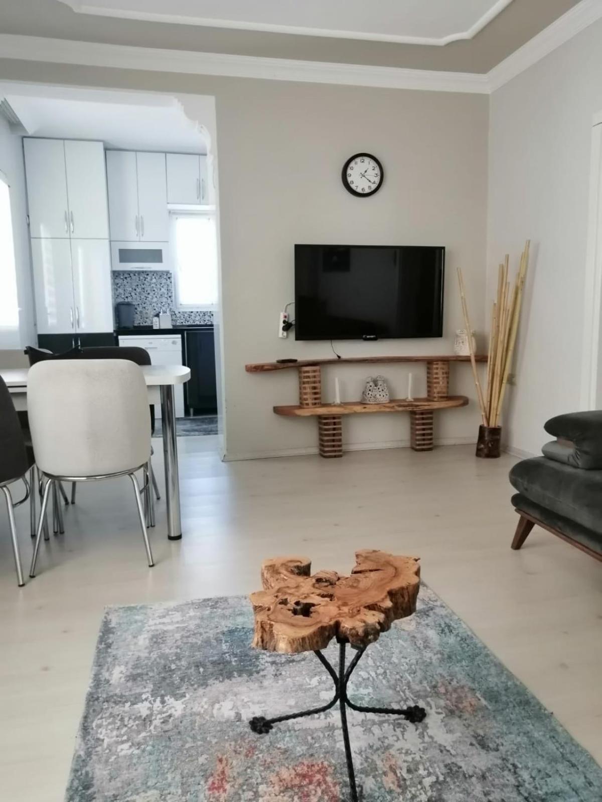 Apartment Angel
