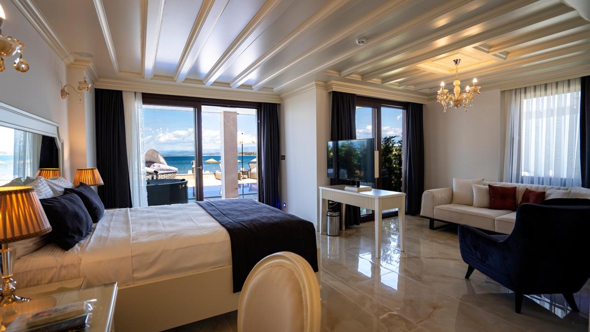 Hotel Cunda Say *