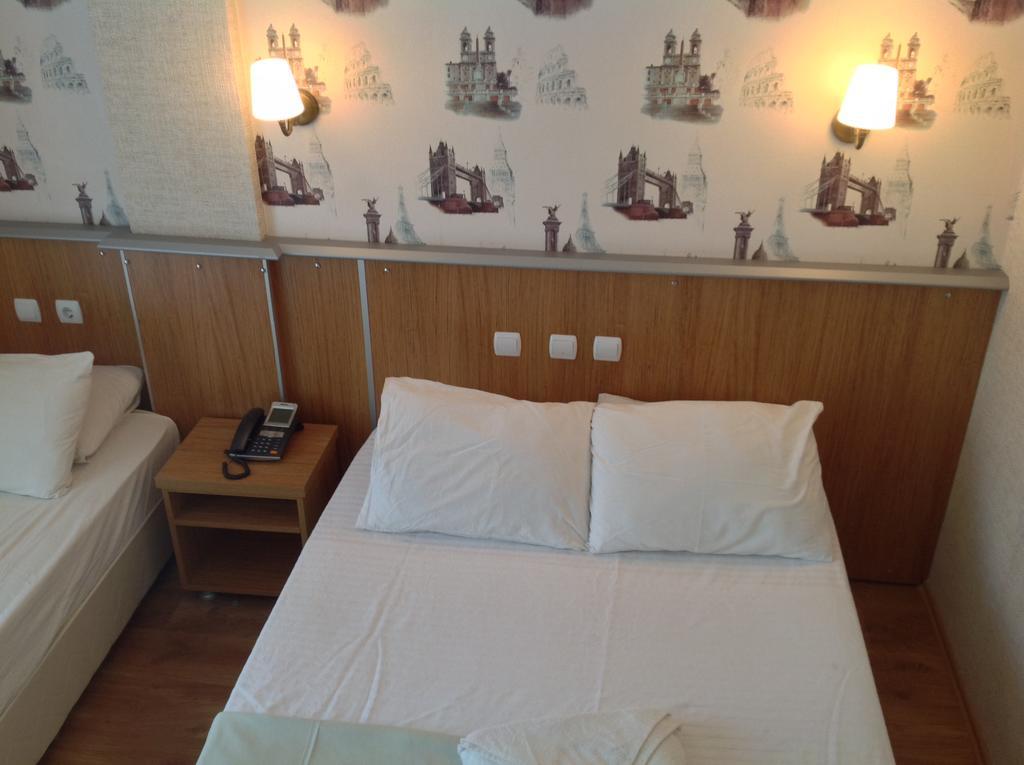 Hotel Mood 3*