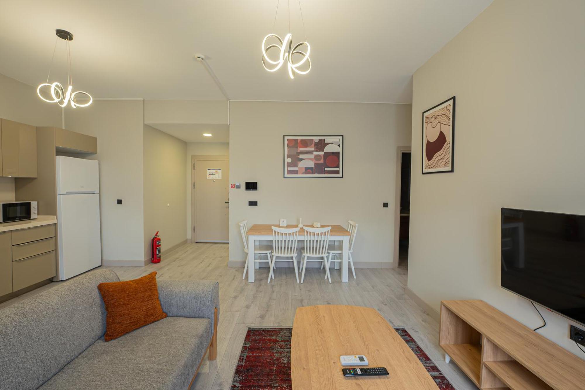 Western & Residences 4*