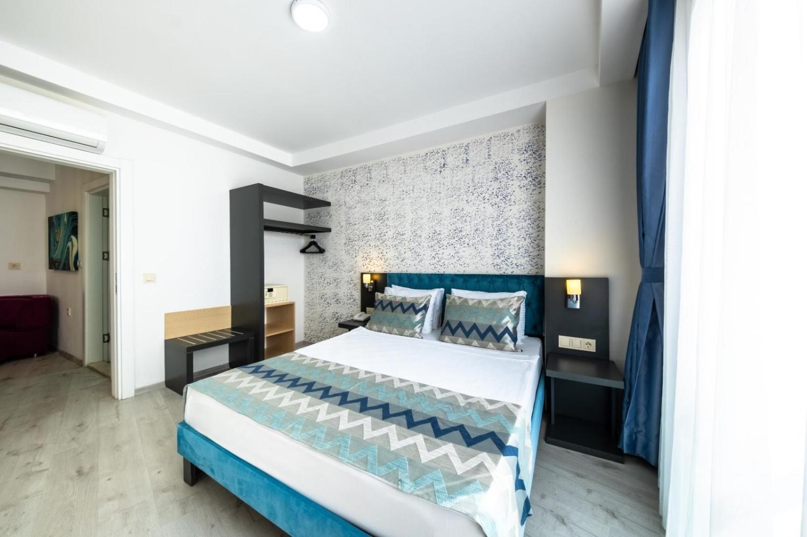 Zeyda Lara Hotel 4*