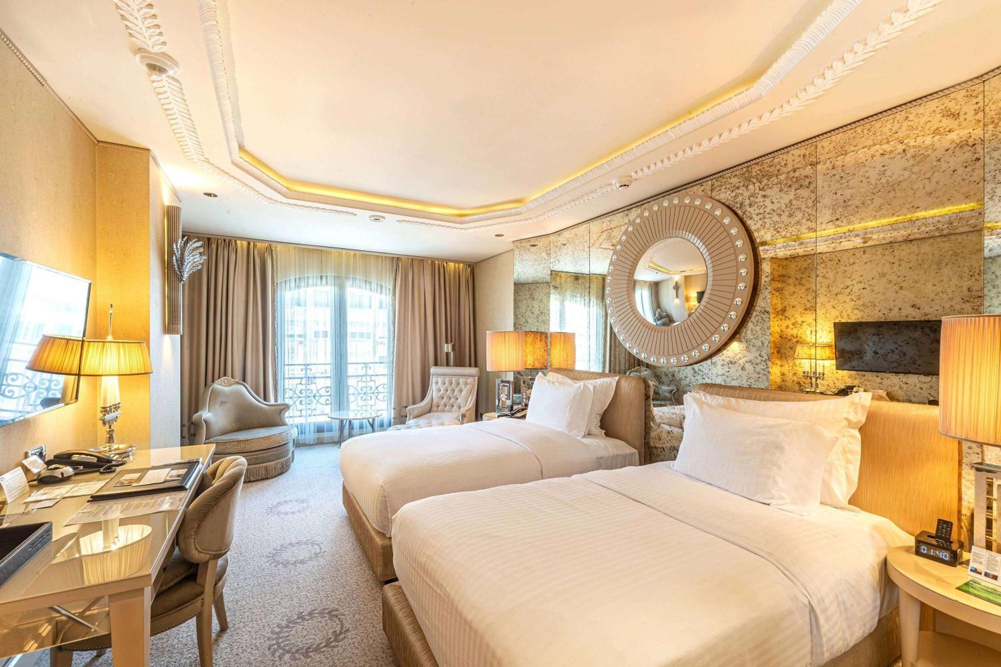 Wyndham Grand Kalamis Marina 5*