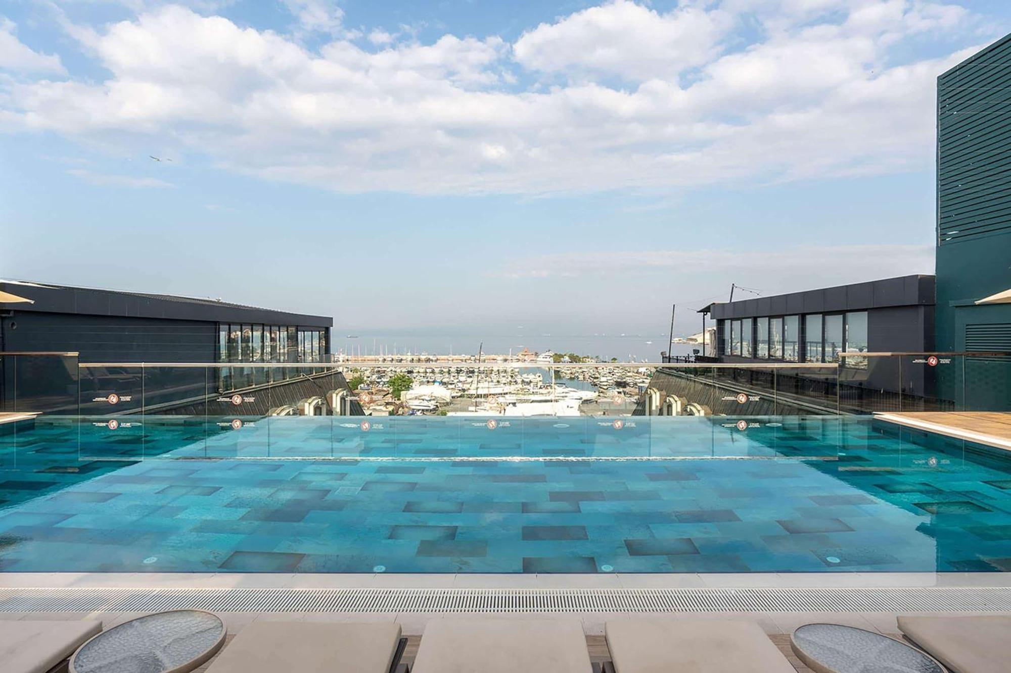 Wyndham Grand Kalamis Marina 5*