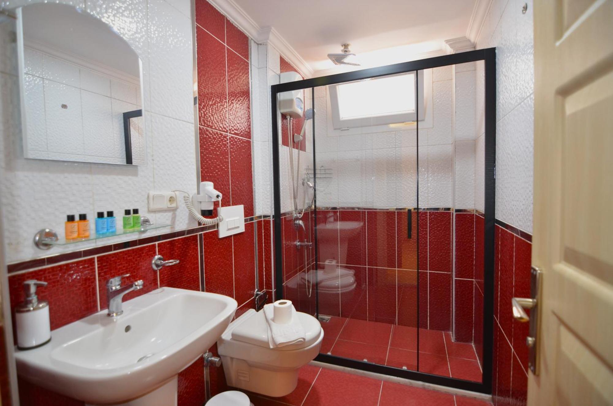 Mykonut Aparthotel 2*