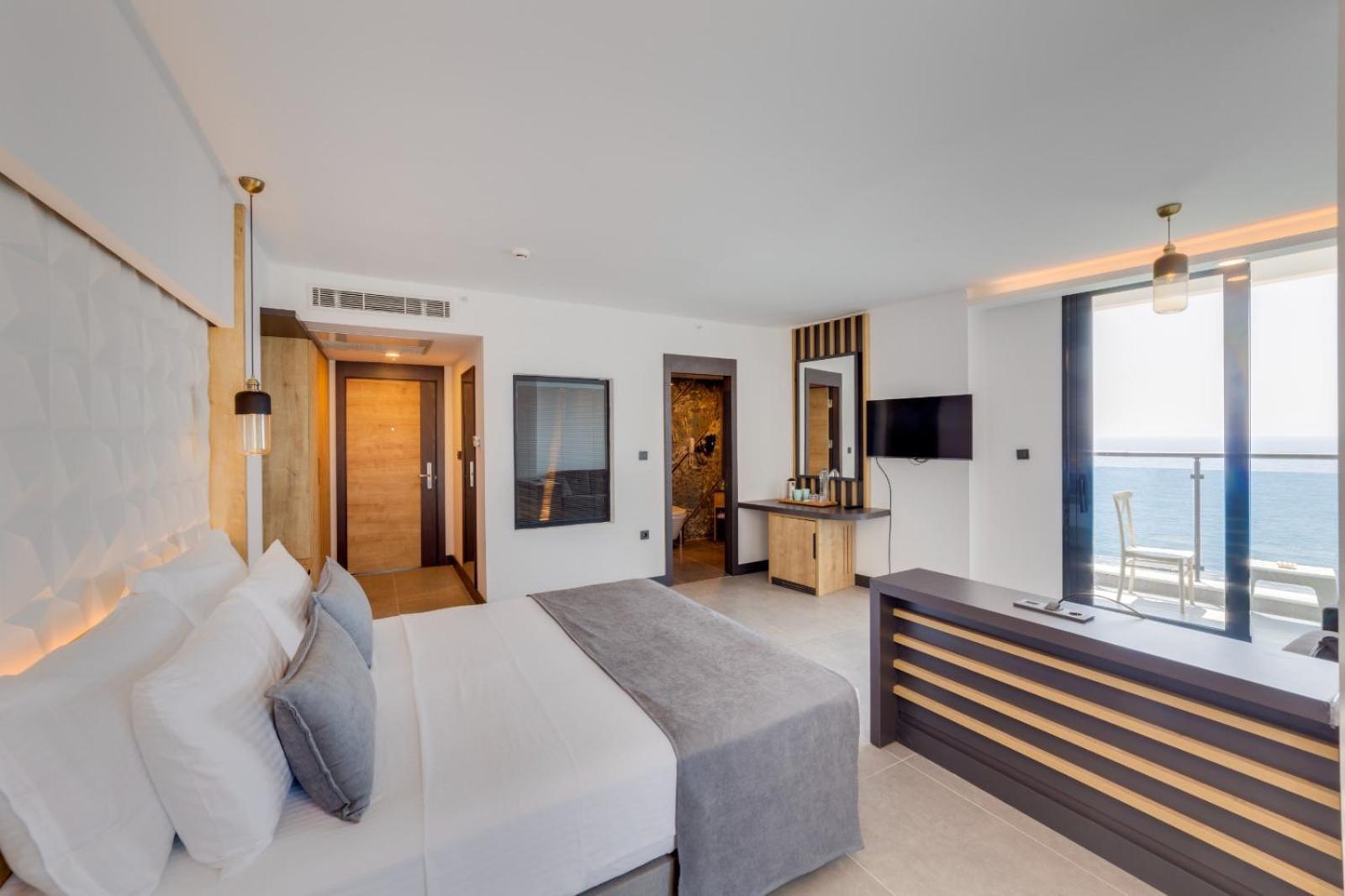Signature Blue 5* Kusadasi