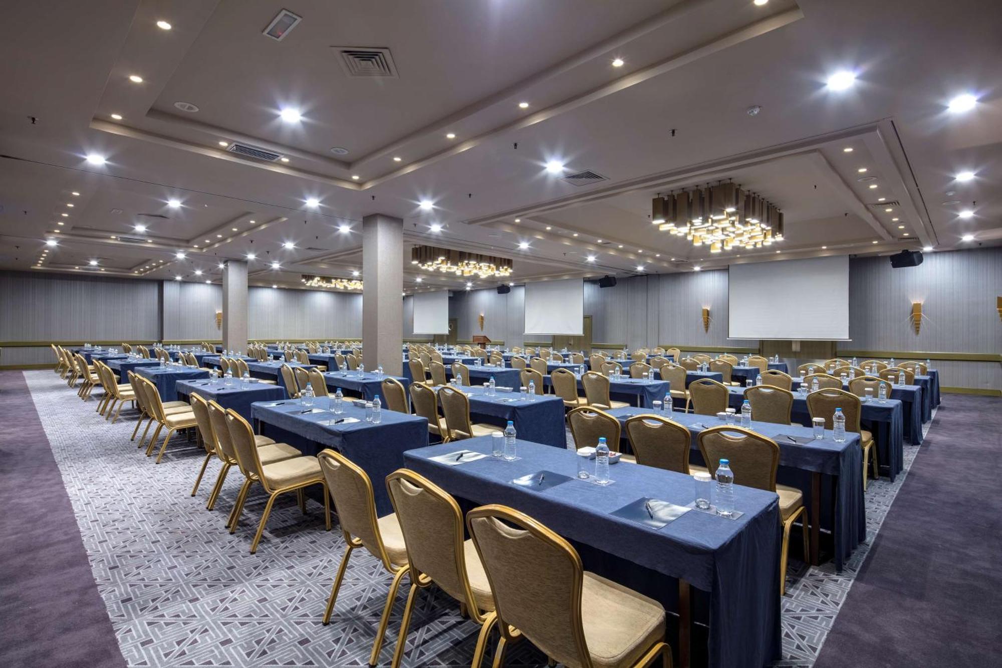 Hotel Mersin Hiltonsa 5*