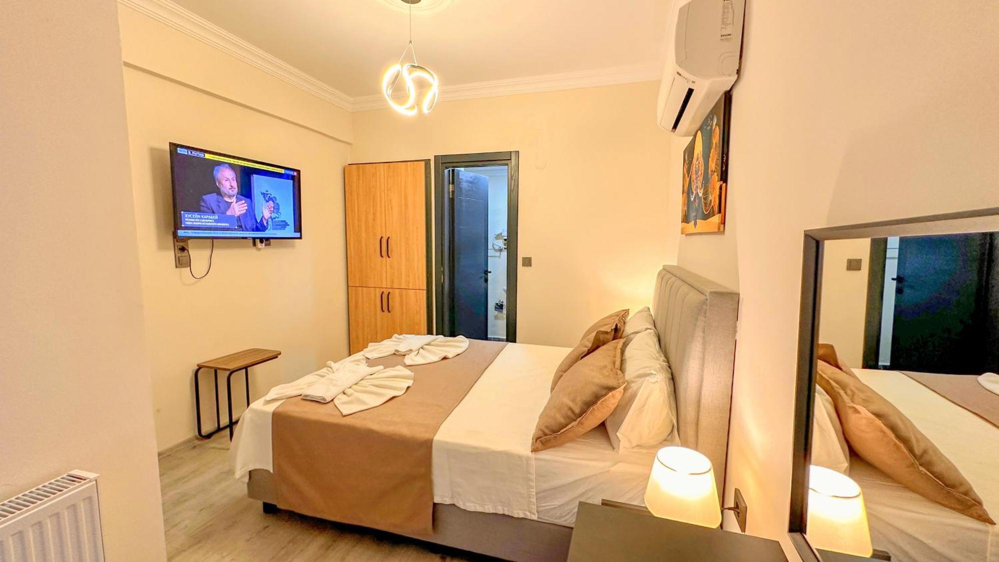 Royalis Boutique Hotel 3*