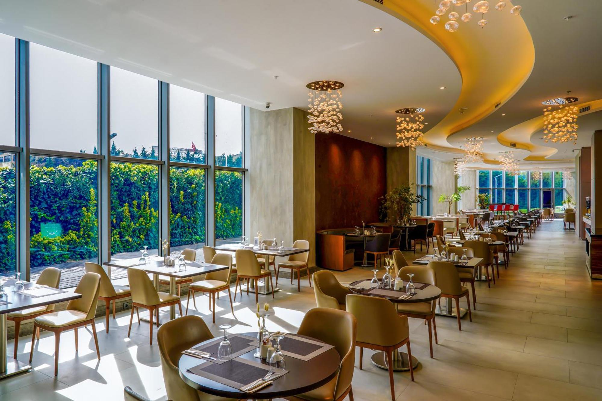 Ramada Encore Bayrampasa Hotel 4*
