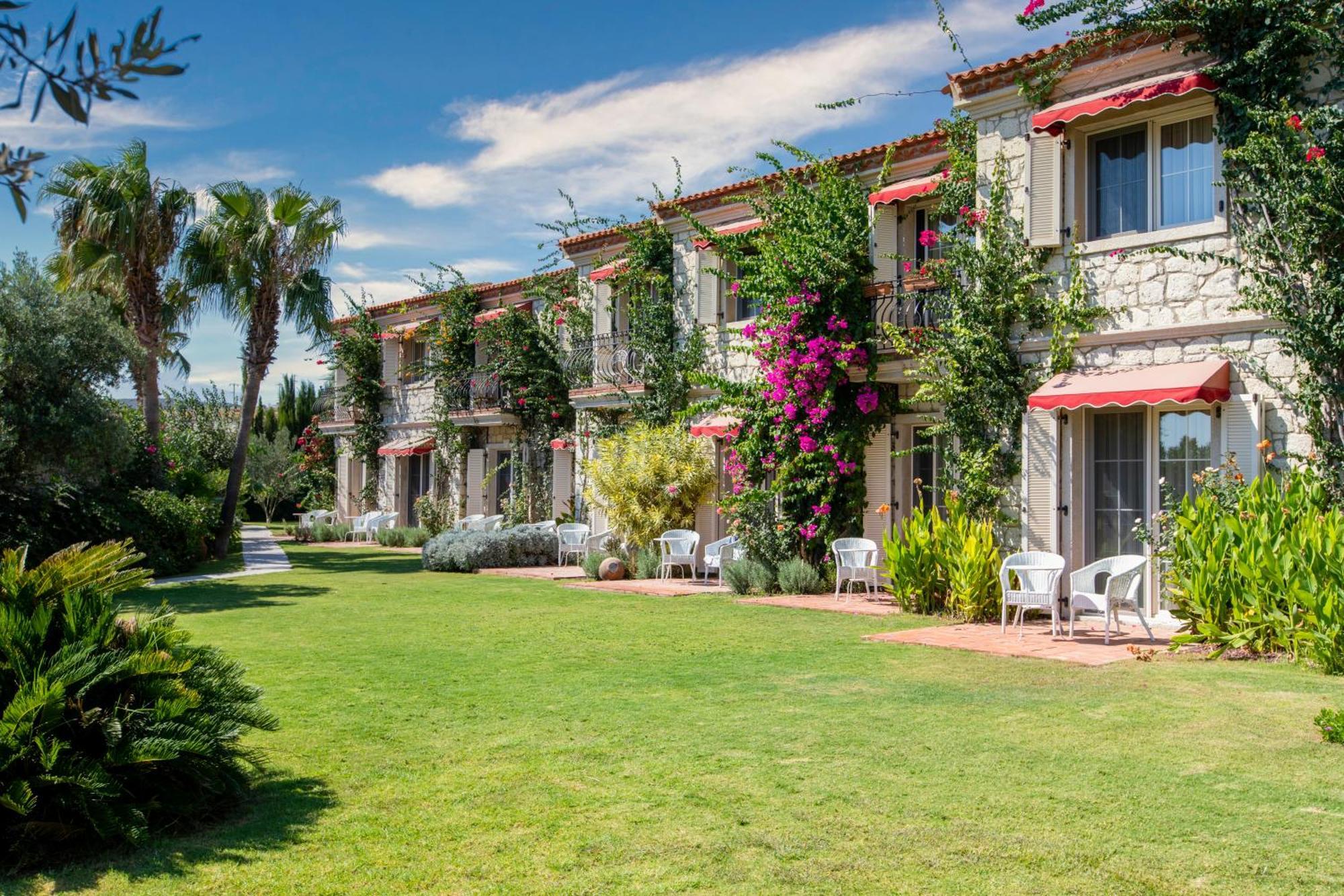 Alacati Beach Resort Hotel *
