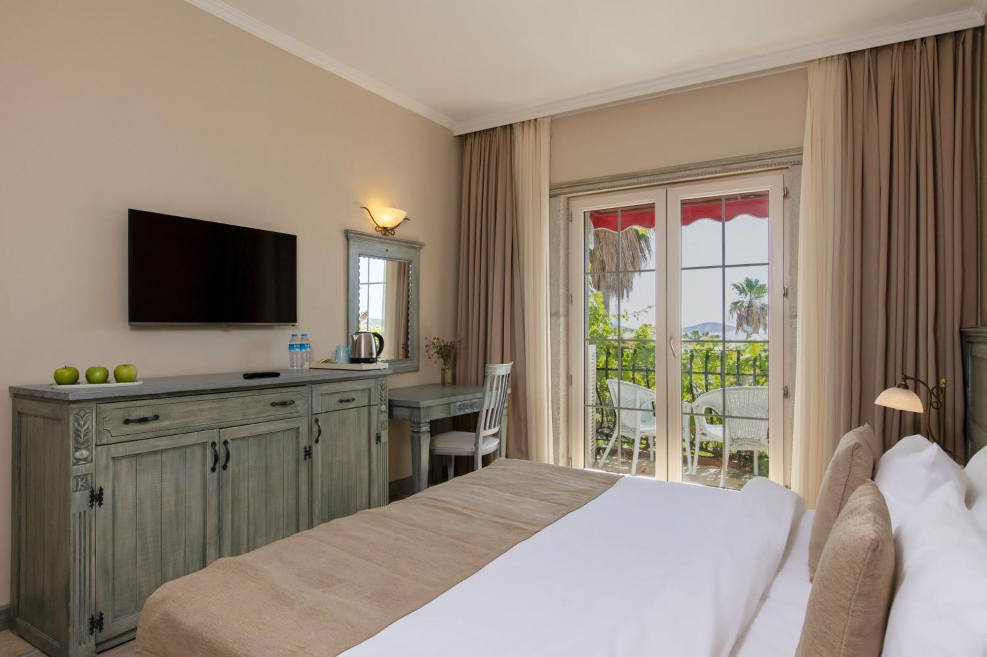 Alacati Beach Resort Hotel *