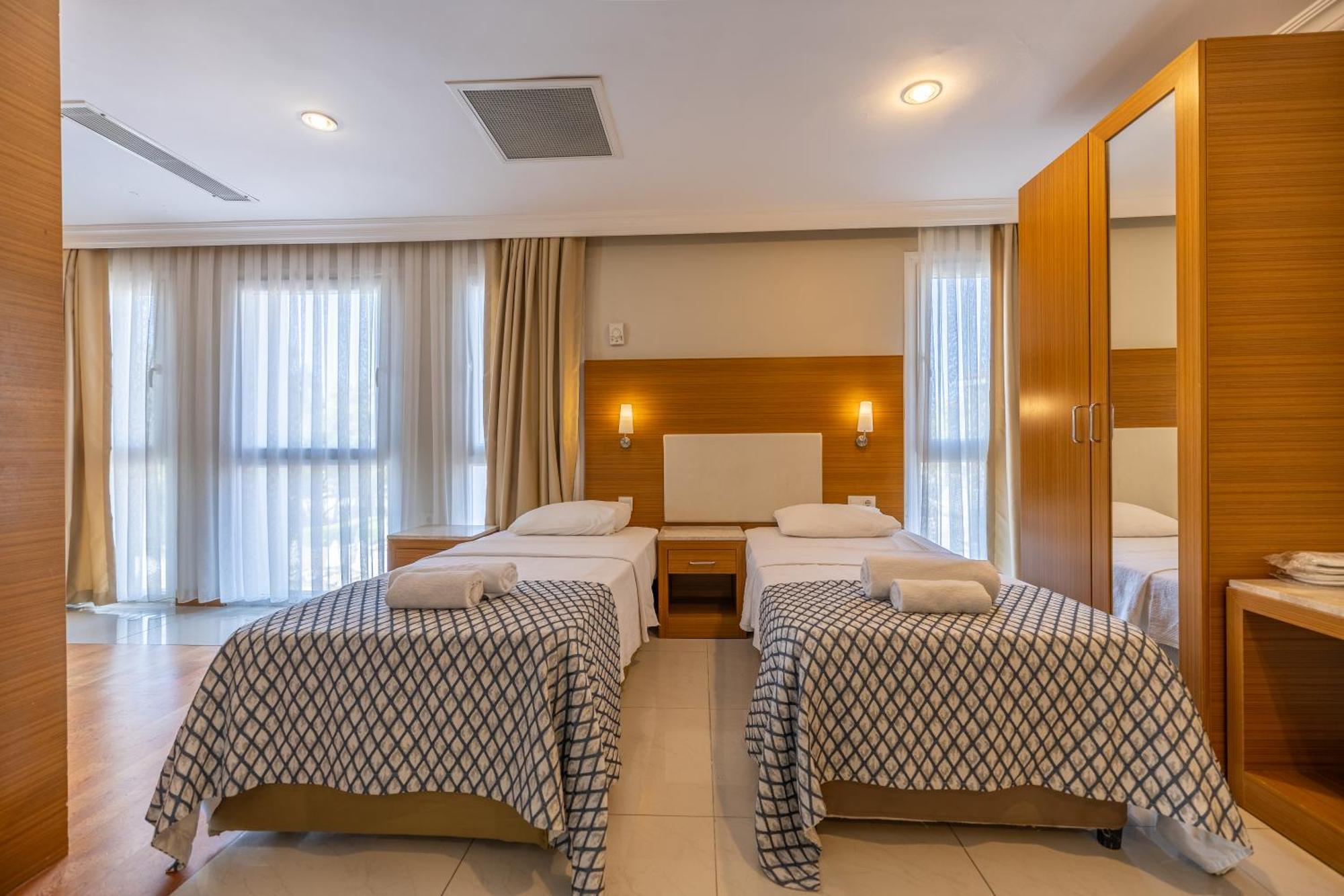 Halic Park 5*