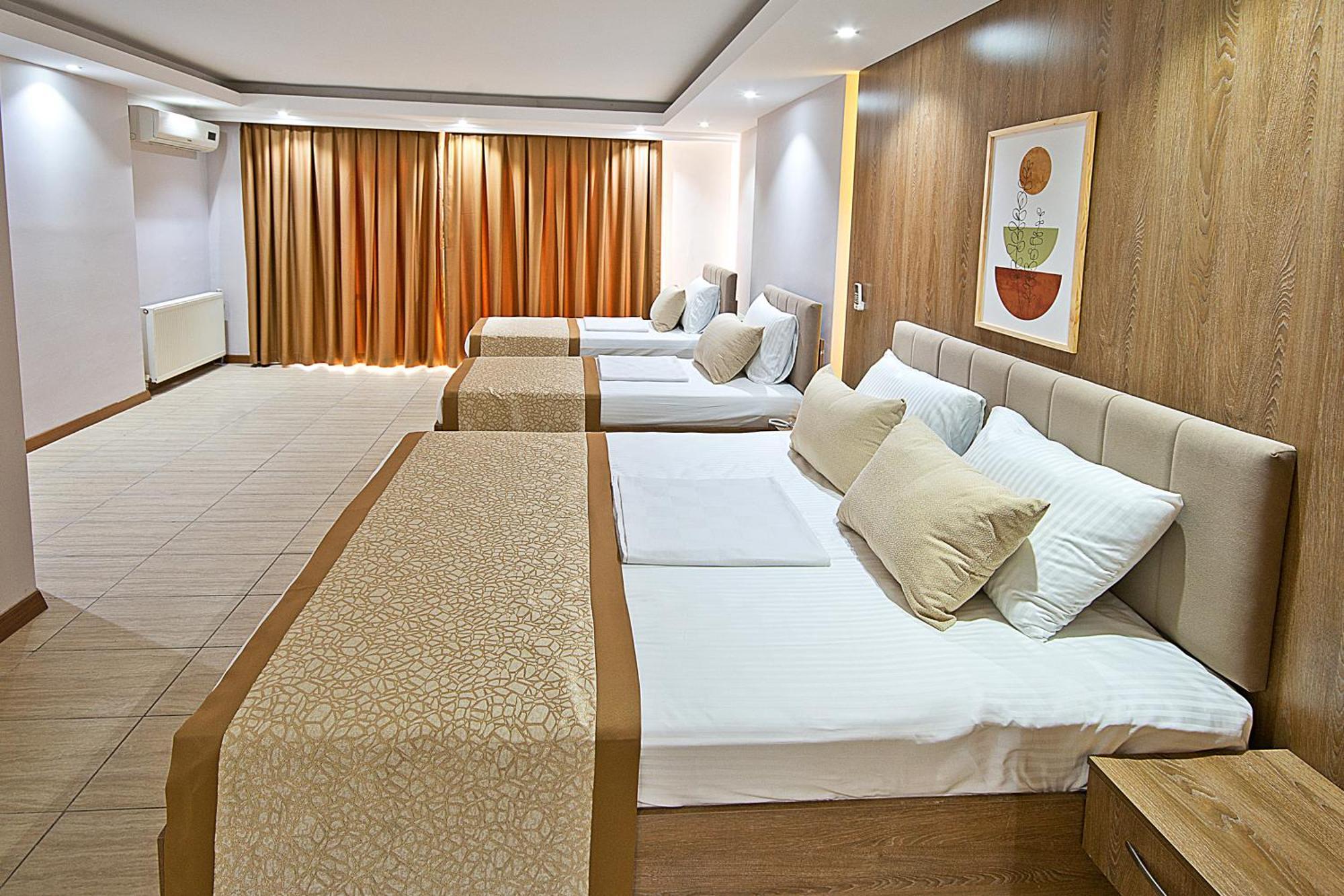 Lion Hotel