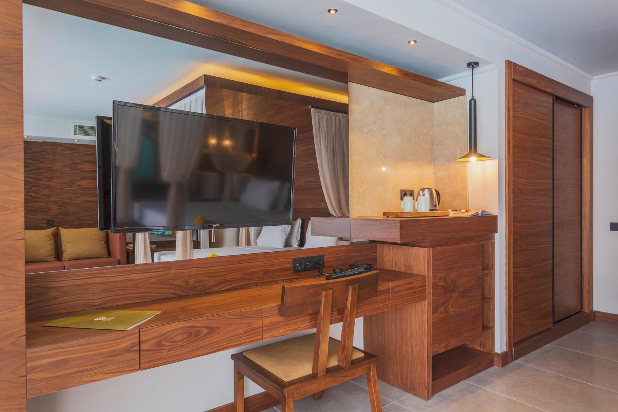 Orka Sunlife And Aquapark Hotel 5*