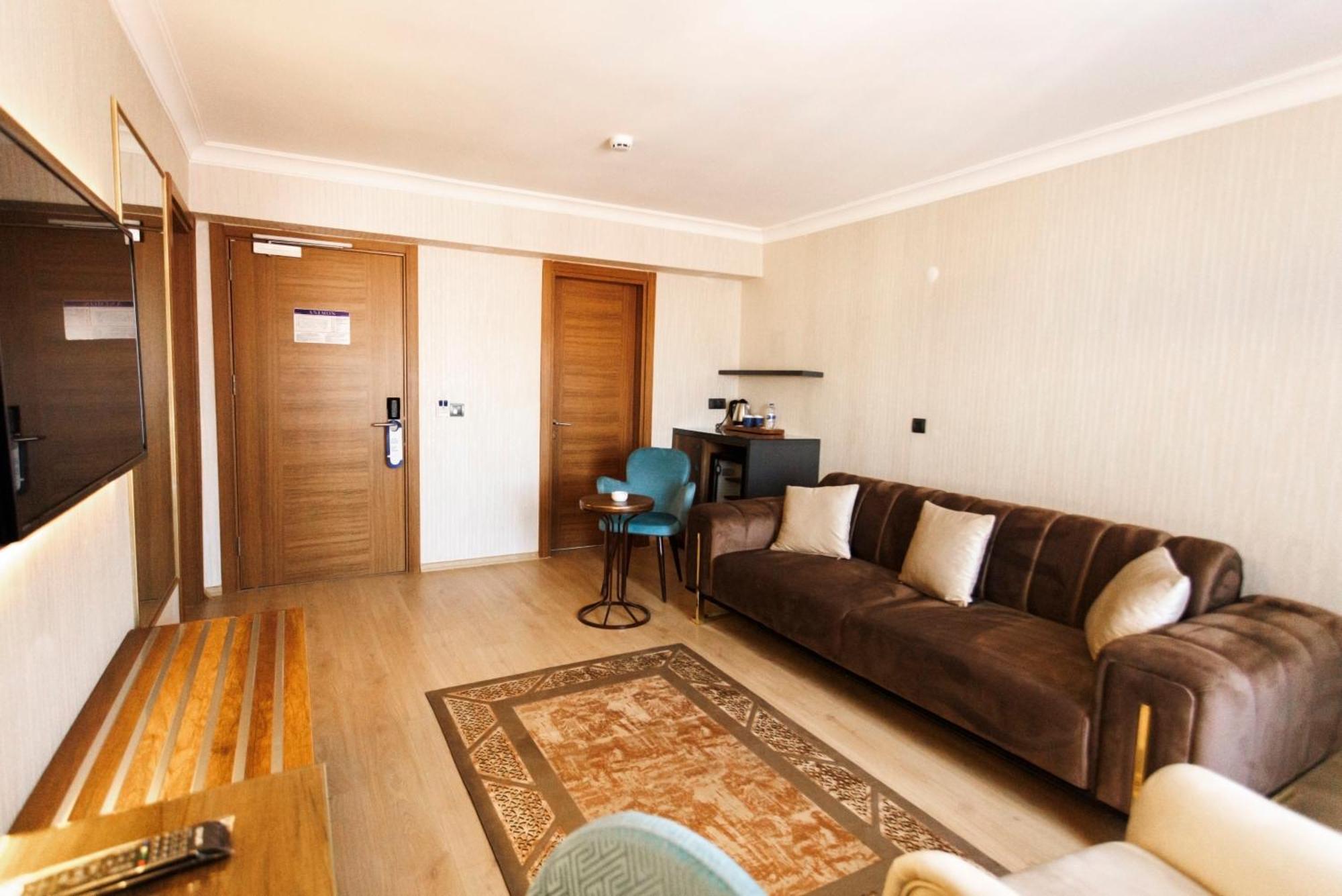 Anemon Kent Hotel