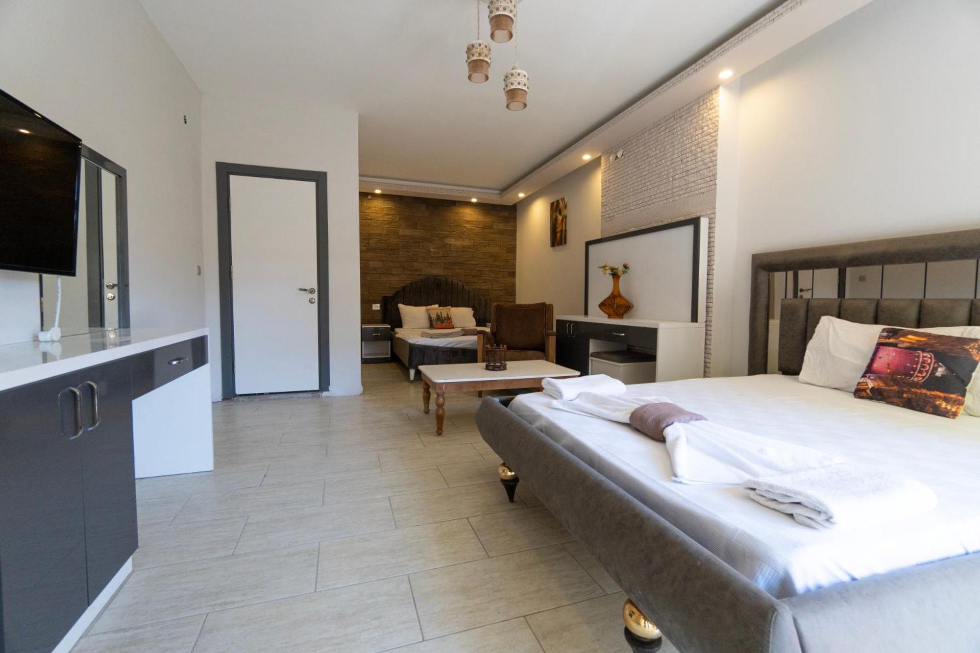 Stone House Butik Hotel