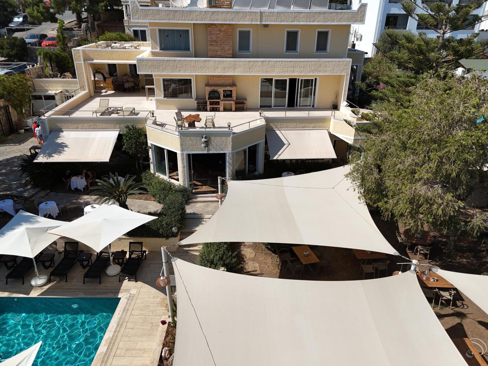 Hotel Farrys Boutique & Club - *