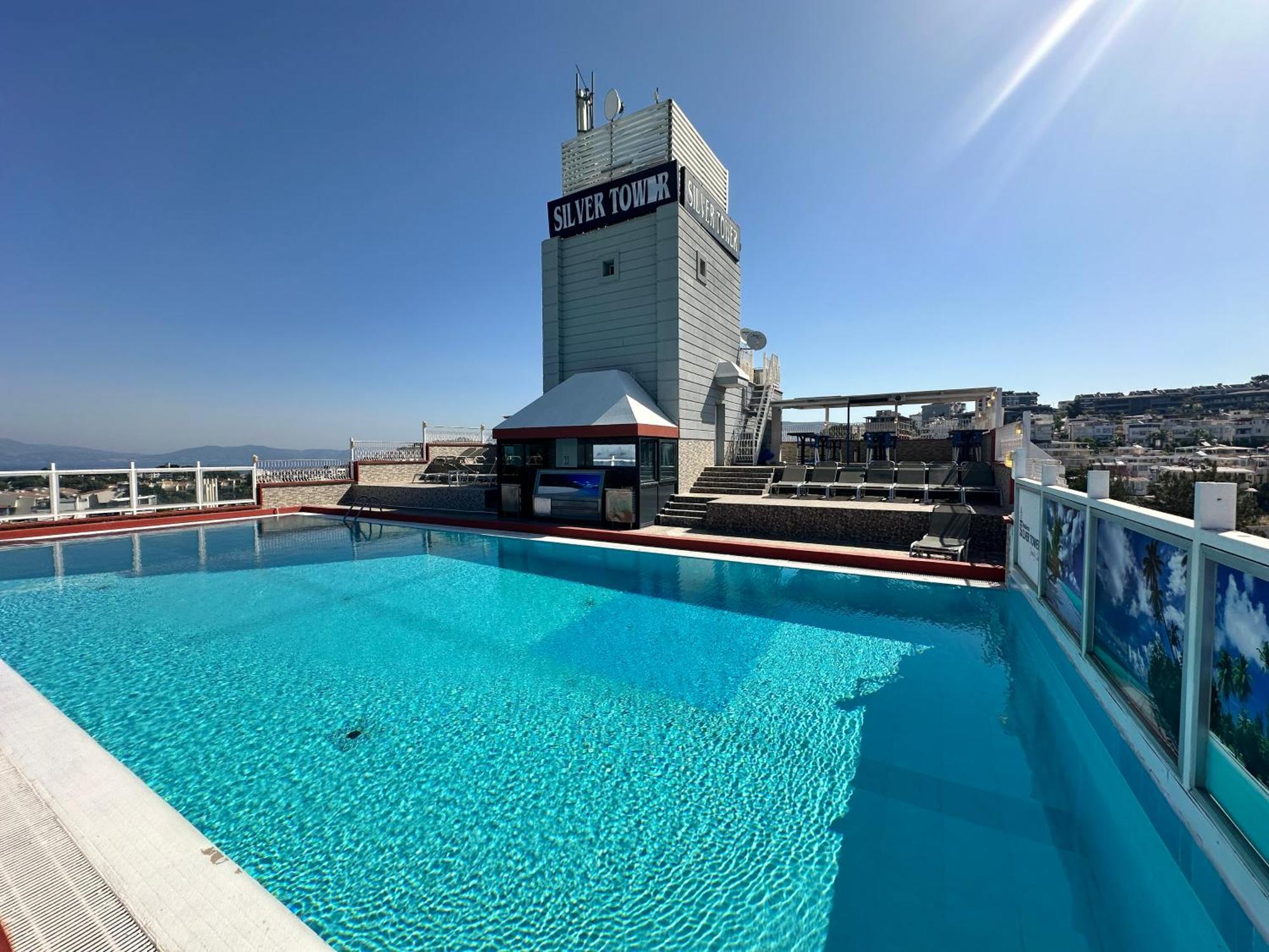 Silver Tower Aparthotel