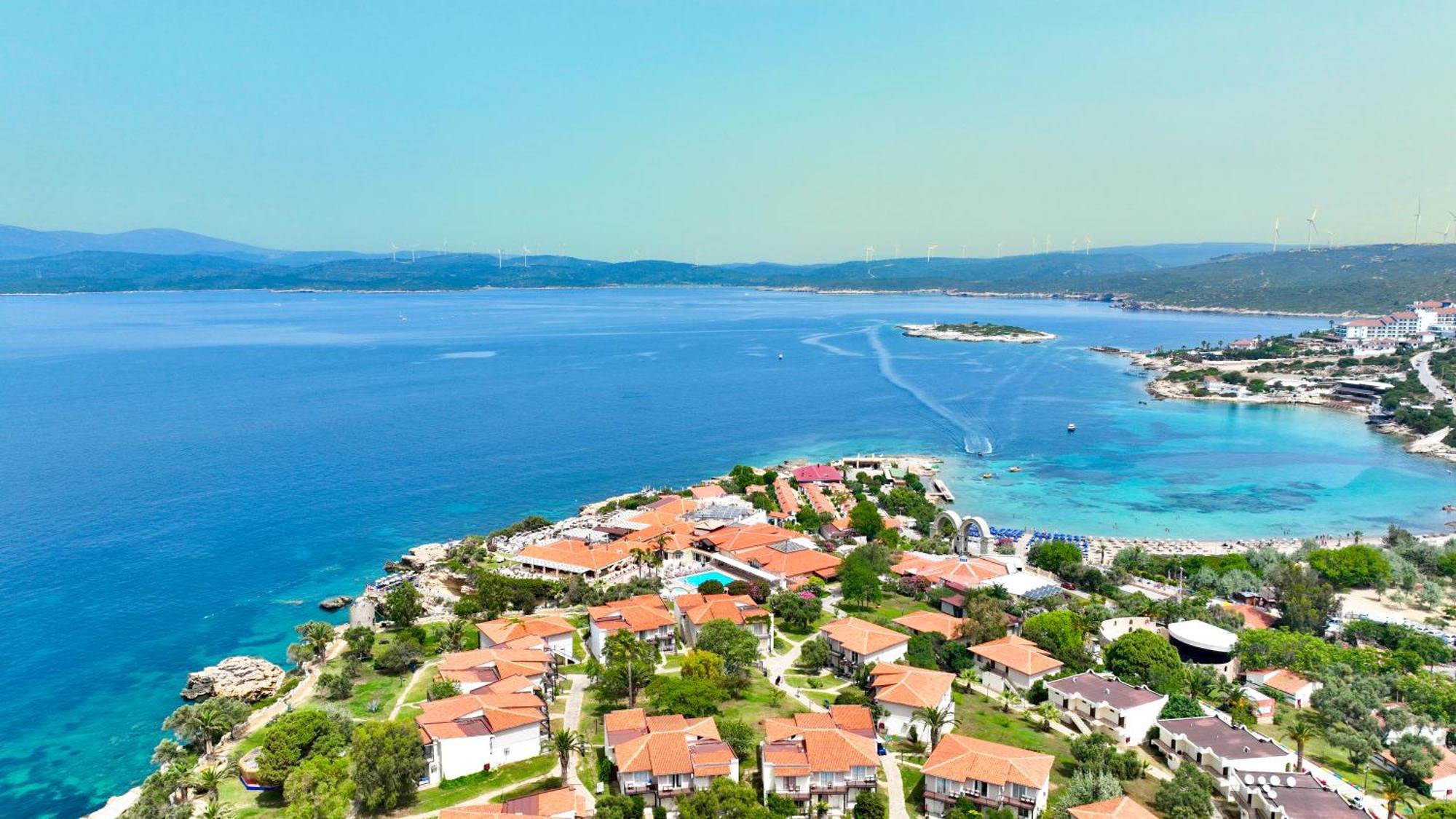Club Atlantis Hotel 4*