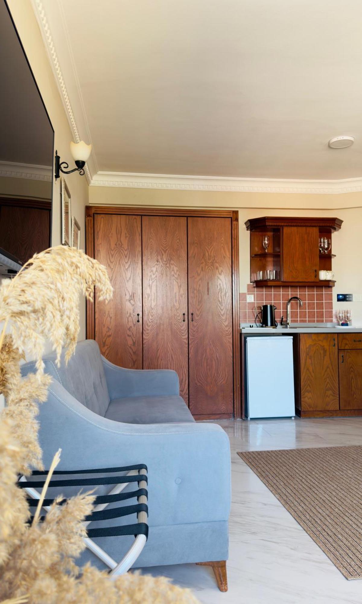 Rosy Aparthotel 3*
