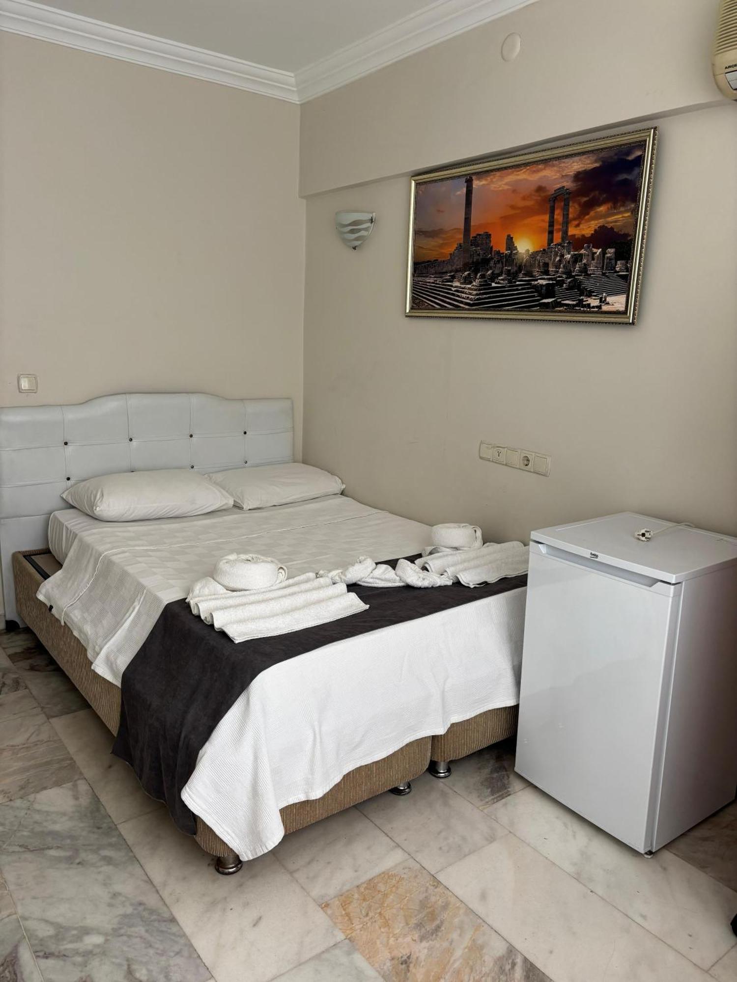 The Sun Motel *