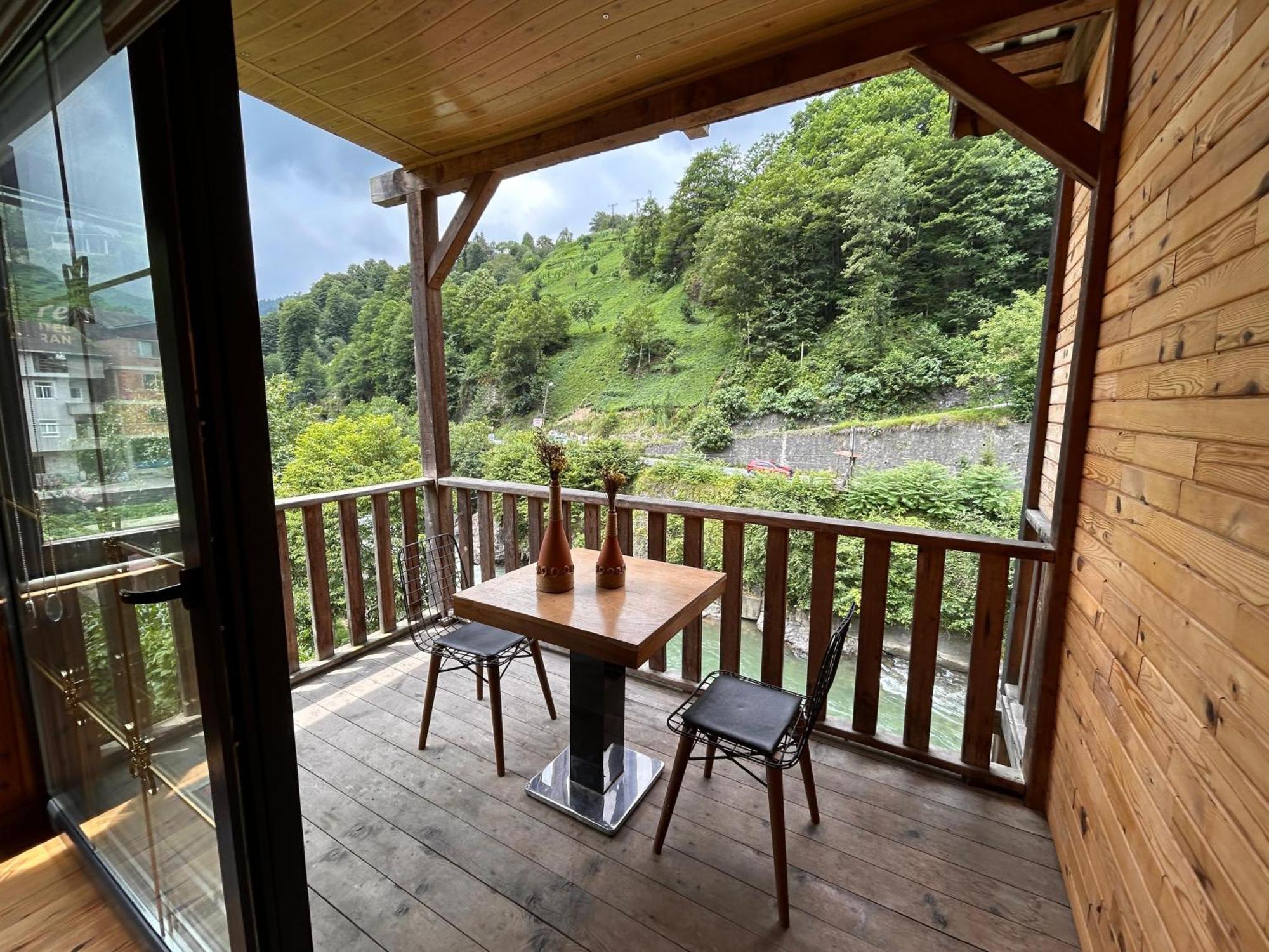 Hayalimotelcafe Bed & Breakfast Camlihemsin