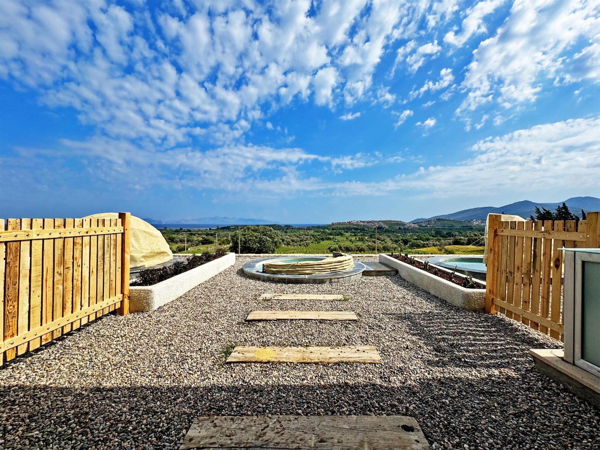 Bed & Breakfast Vineyard - Over 14 Years Old Only 2*