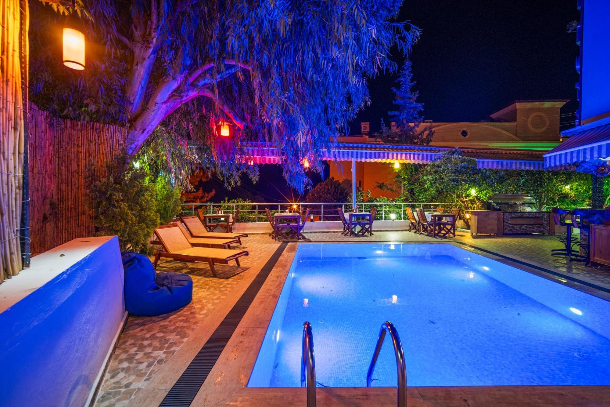 Eden Pyara Hotel 2*