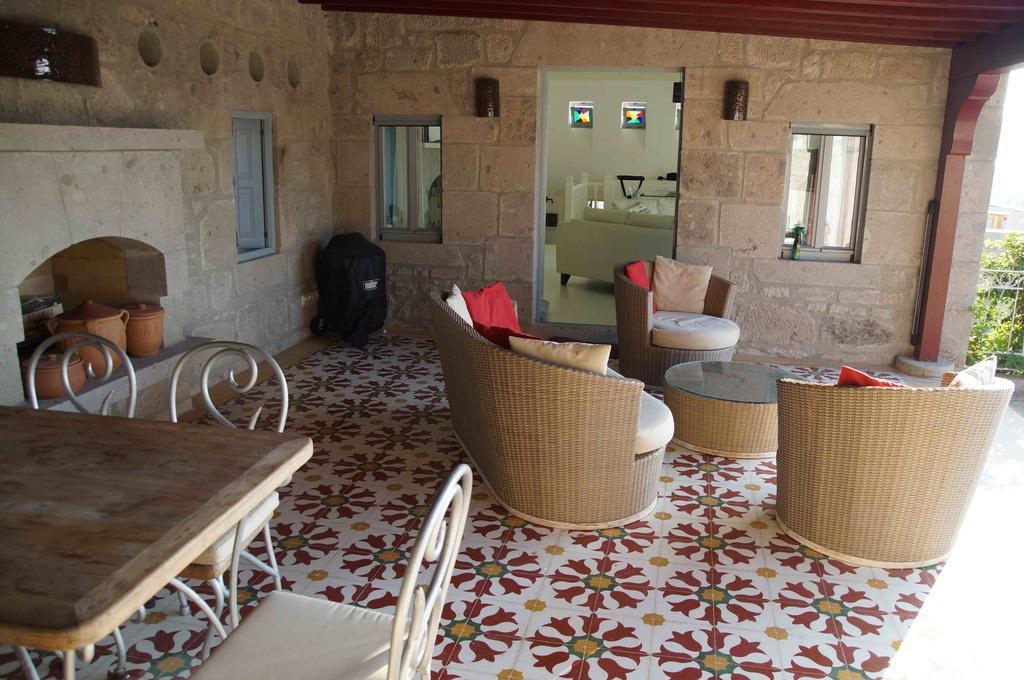 Villa Yarbasan Tas Evleri Tunelli *