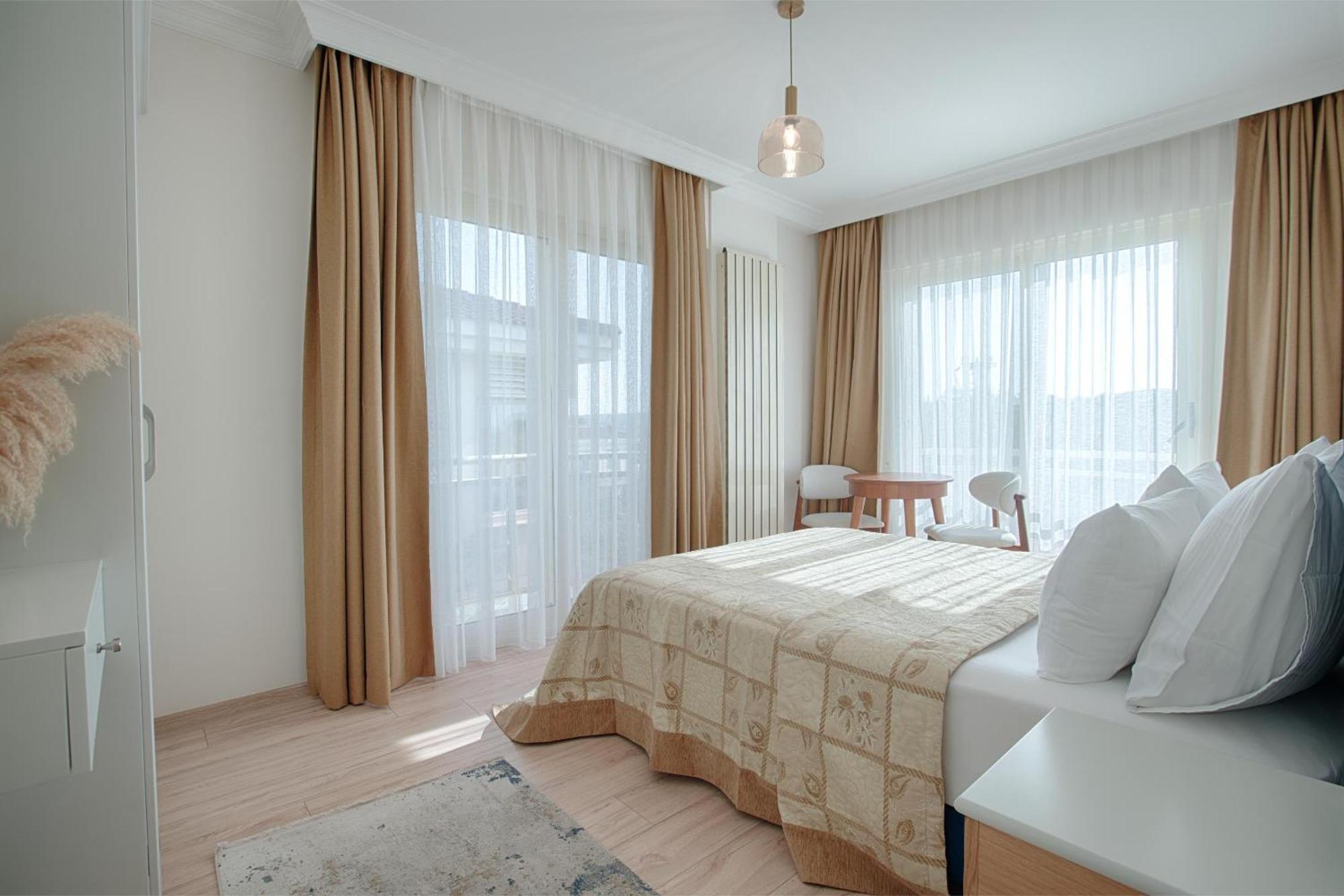 Hotel Exclusive &