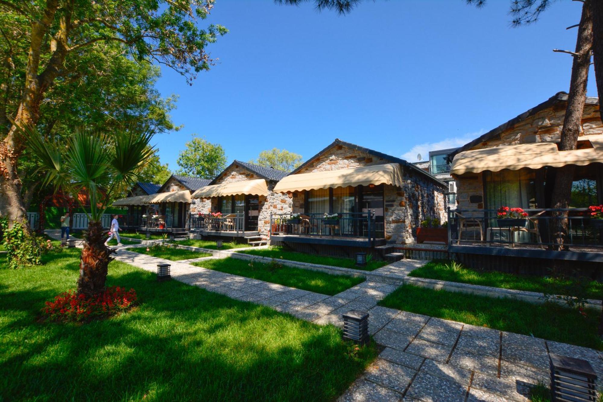 Casa Rosa Hotel *