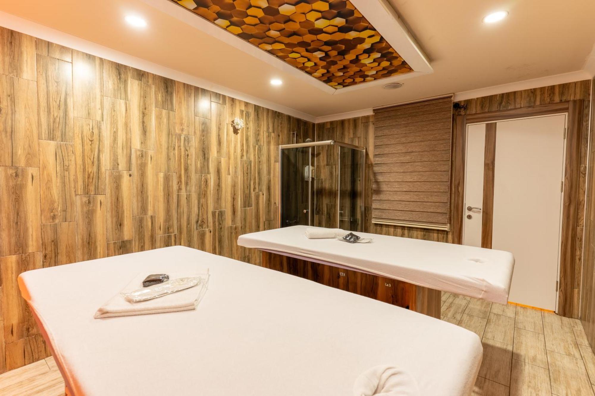 Fengo & Hotel 3*