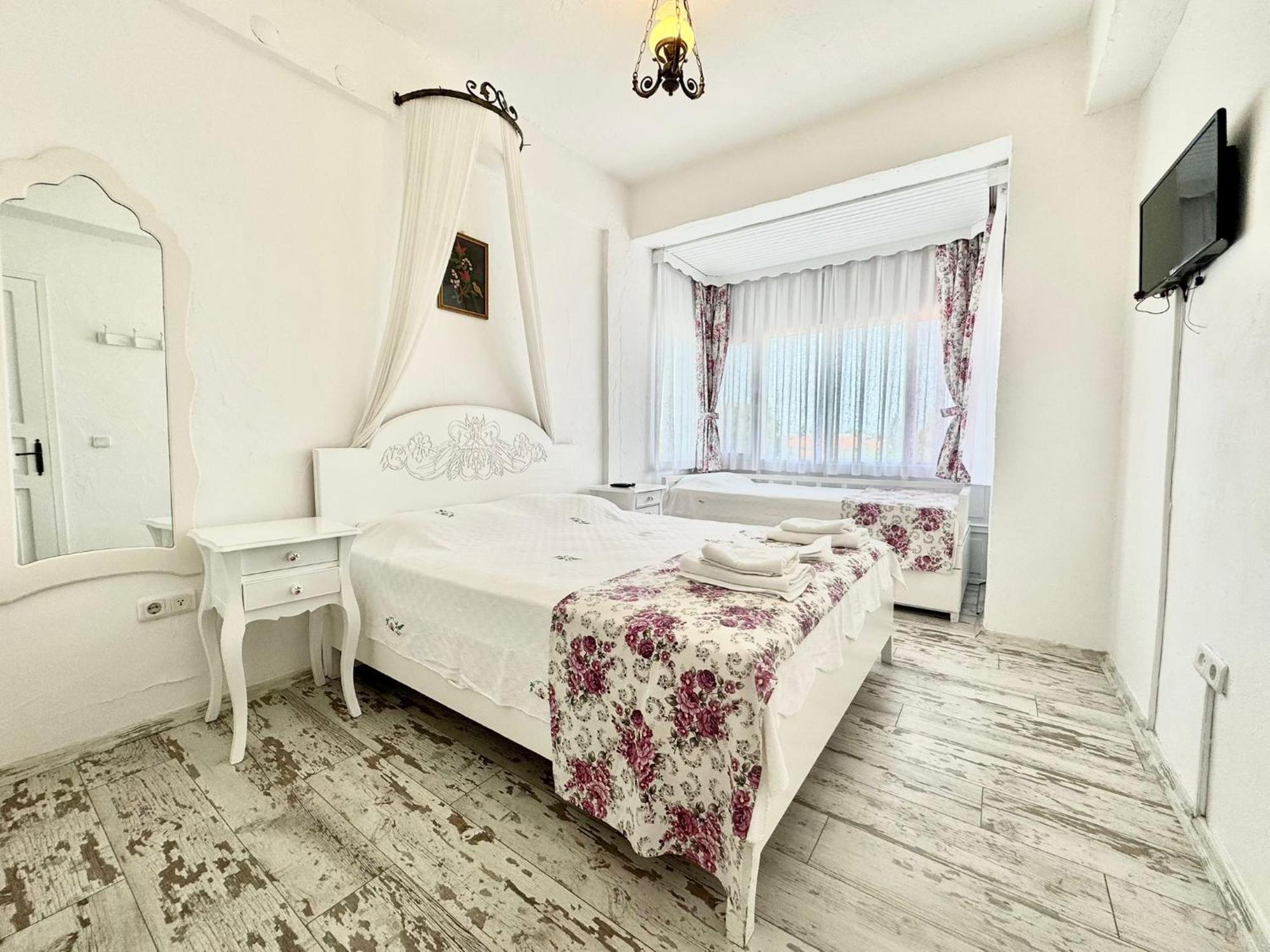 Aisem By Hire Hotel 2*