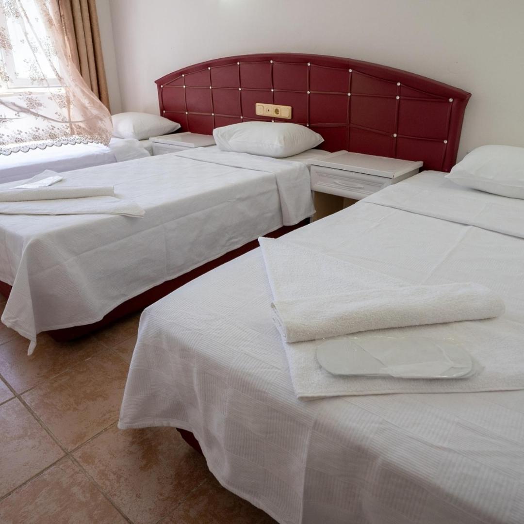 Aparthotel Basils