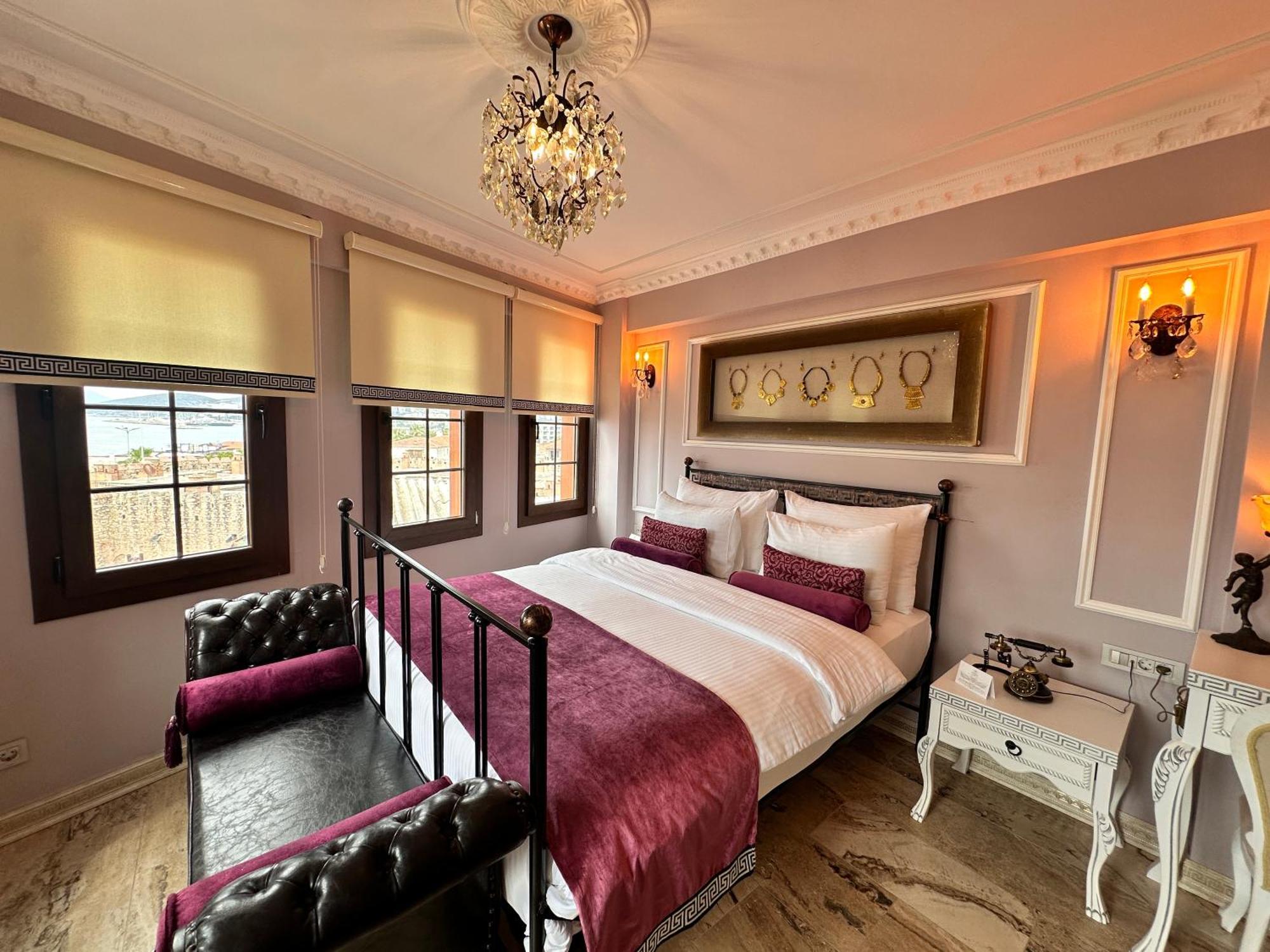 Ephesus Hotel 2*