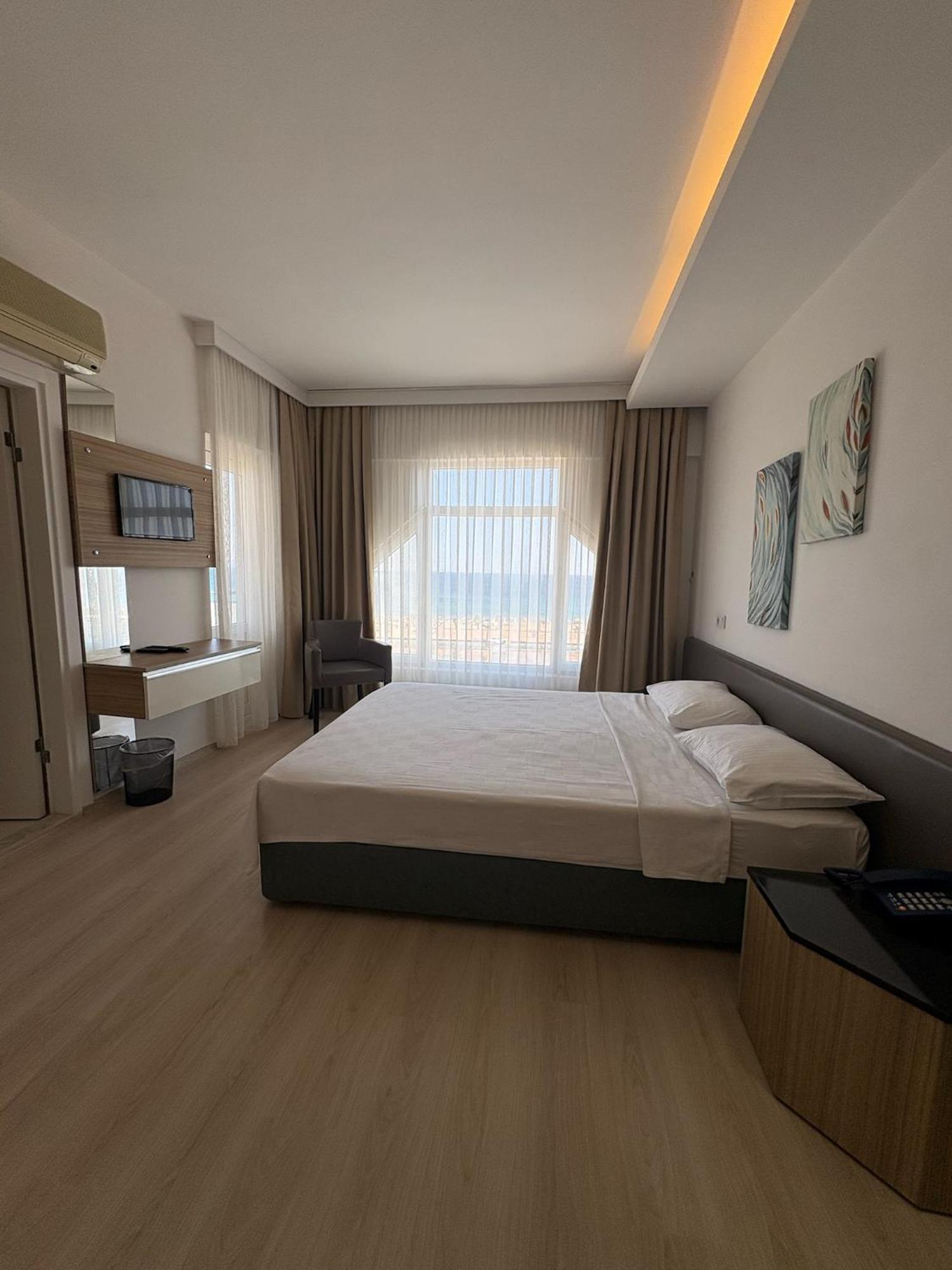 Hotel Amphora 3*