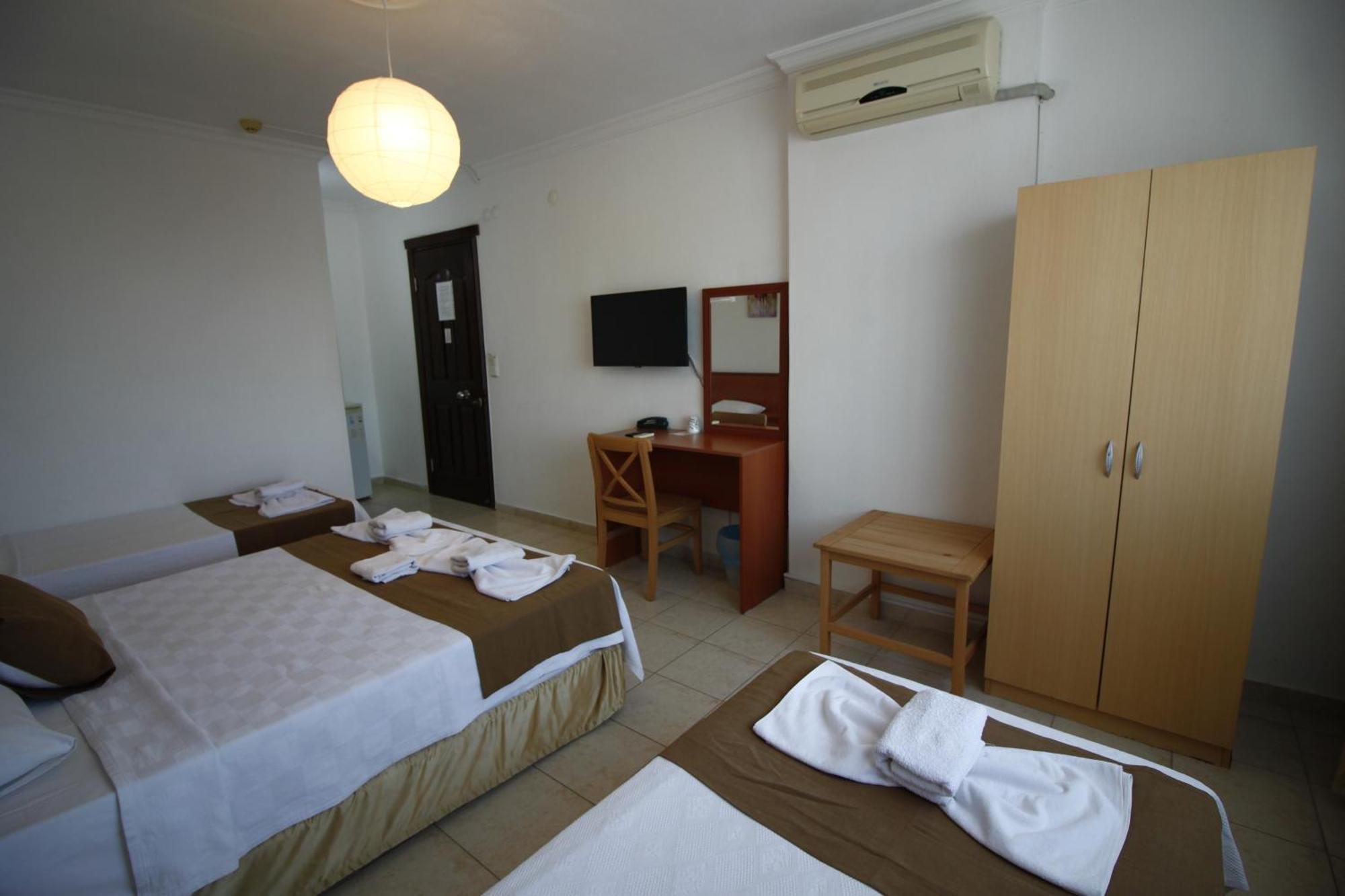 Bonapart Hotel Cesme